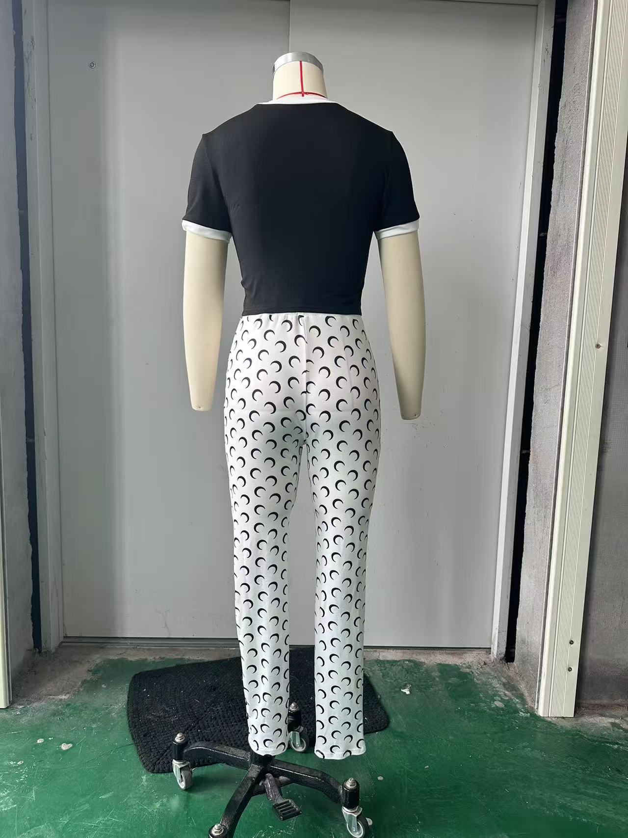 Women Trendy Printed Stretchy Basic Top and Long Pants Two-Piece Set 6