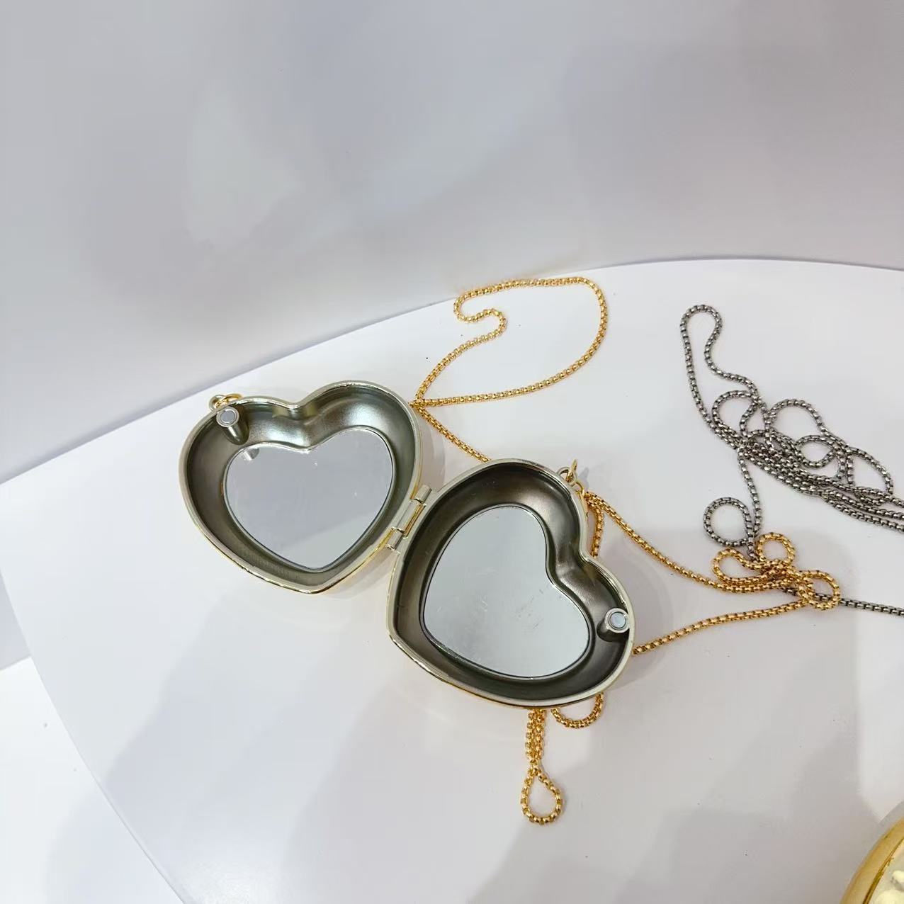 Women Chain Diamond-Encrusted Butterfly Mini Shoulder Bag 34