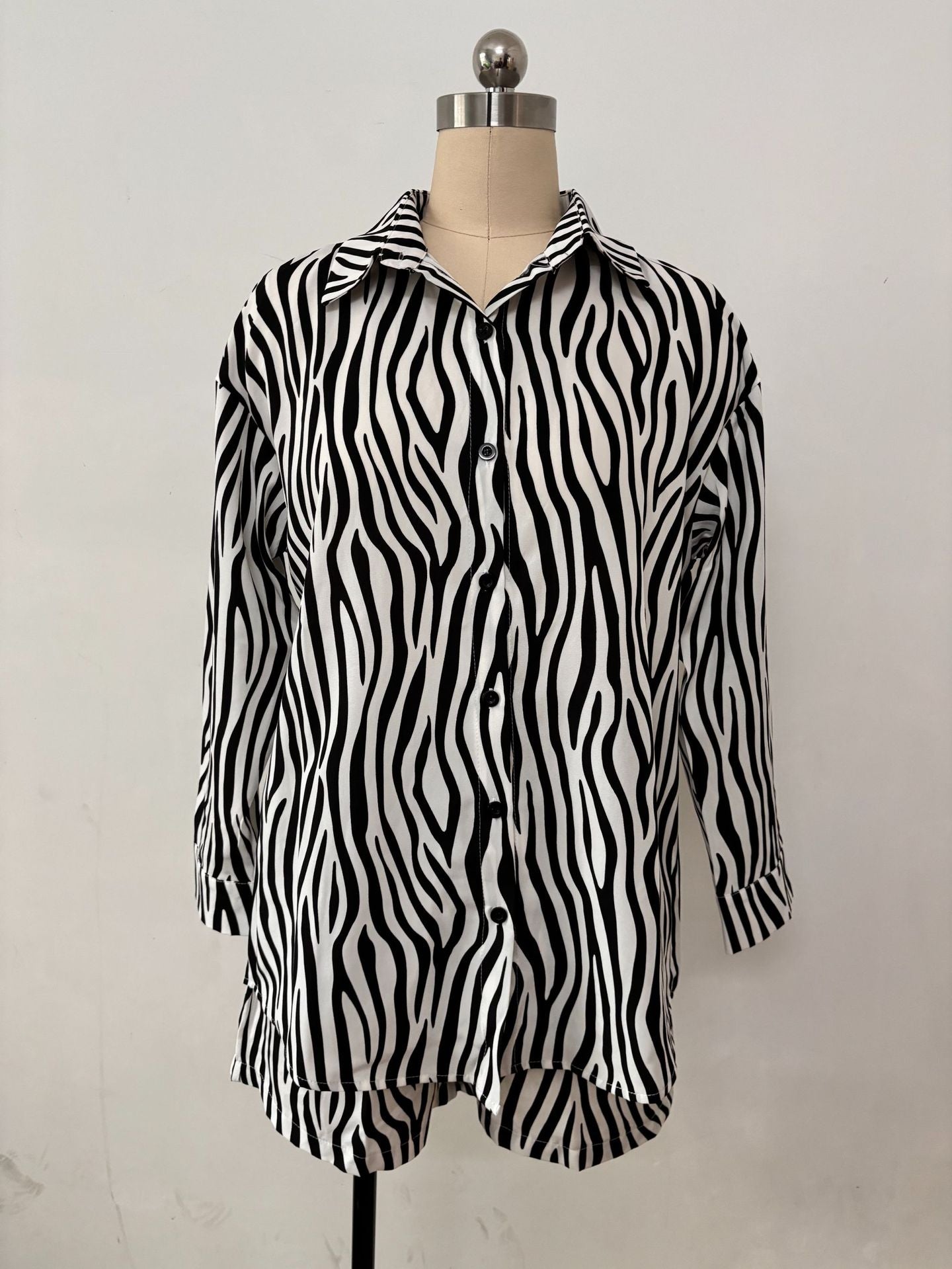 Women Summer Pattern Printed Shirt and Shorts Two-piece Set 11