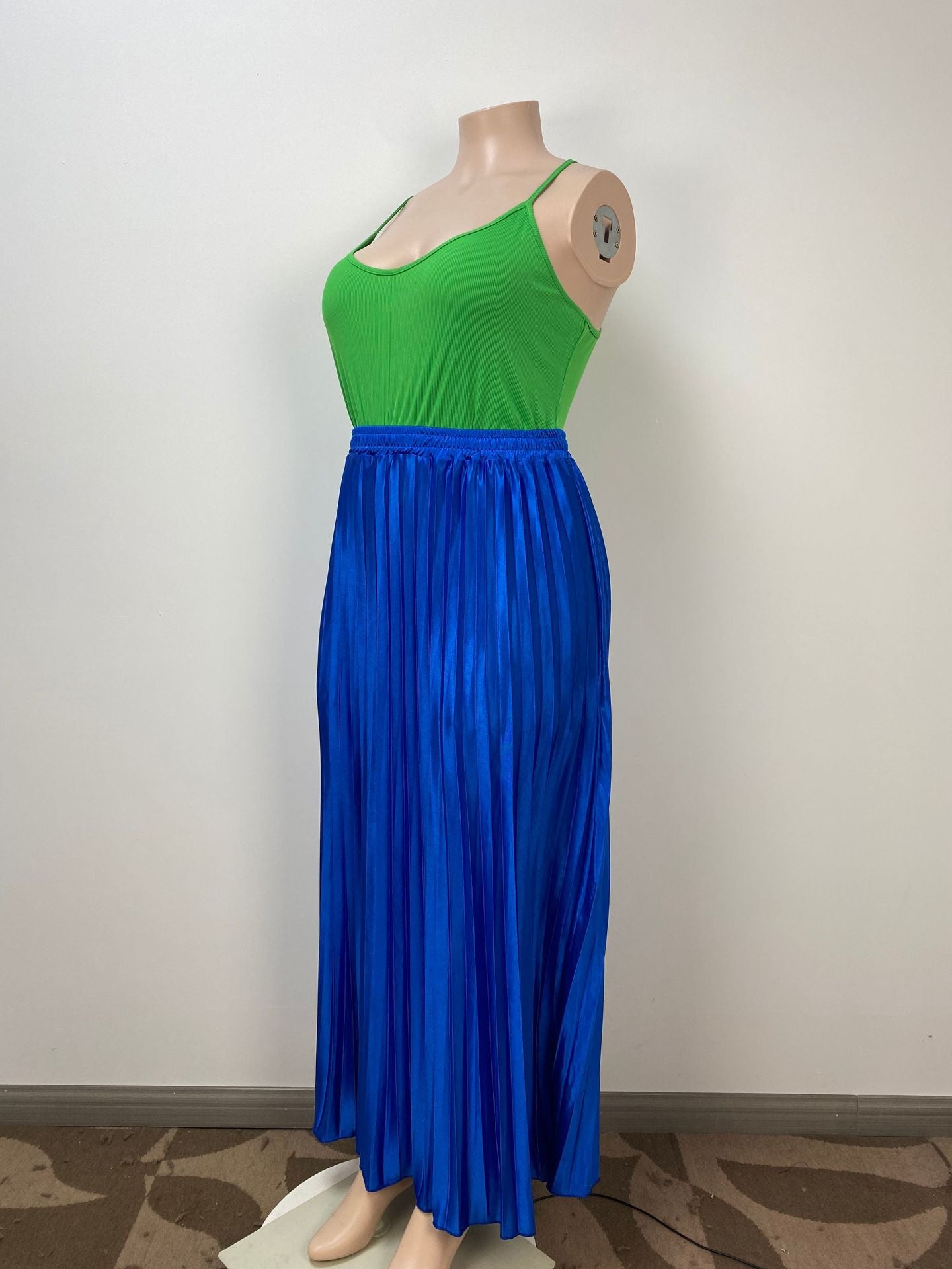 Loose Casual Plus Size Pleated Long Skirt 10