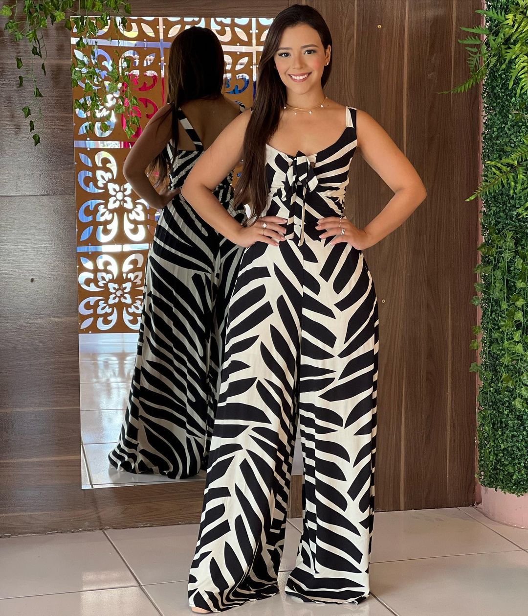 Fashion Striped Camisole Loose Wide-Leg Trousers Beach Style Two-Piece Set 3