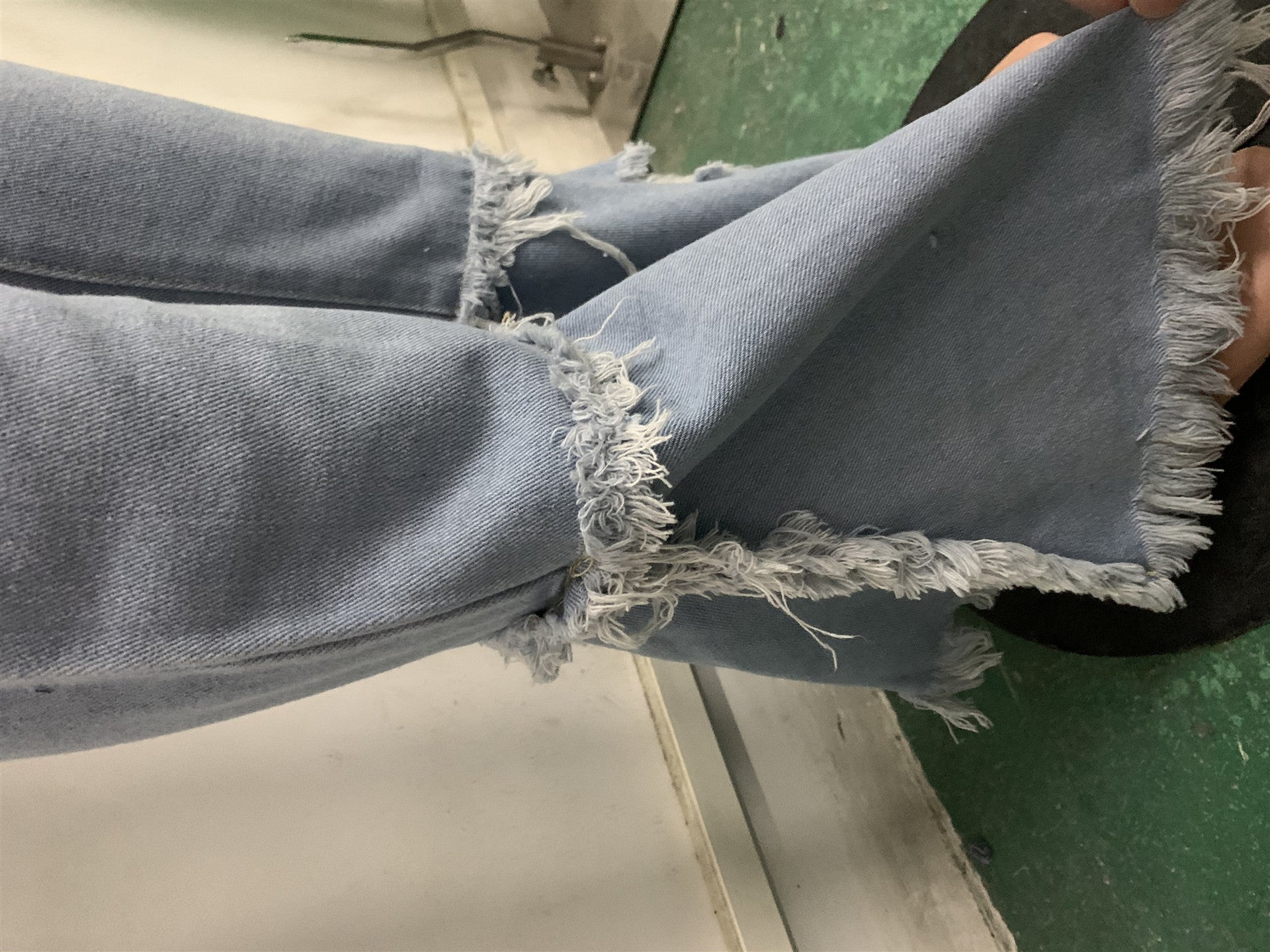 Women's Fringed Ripped Classic Denim Ruffle Trouser 43