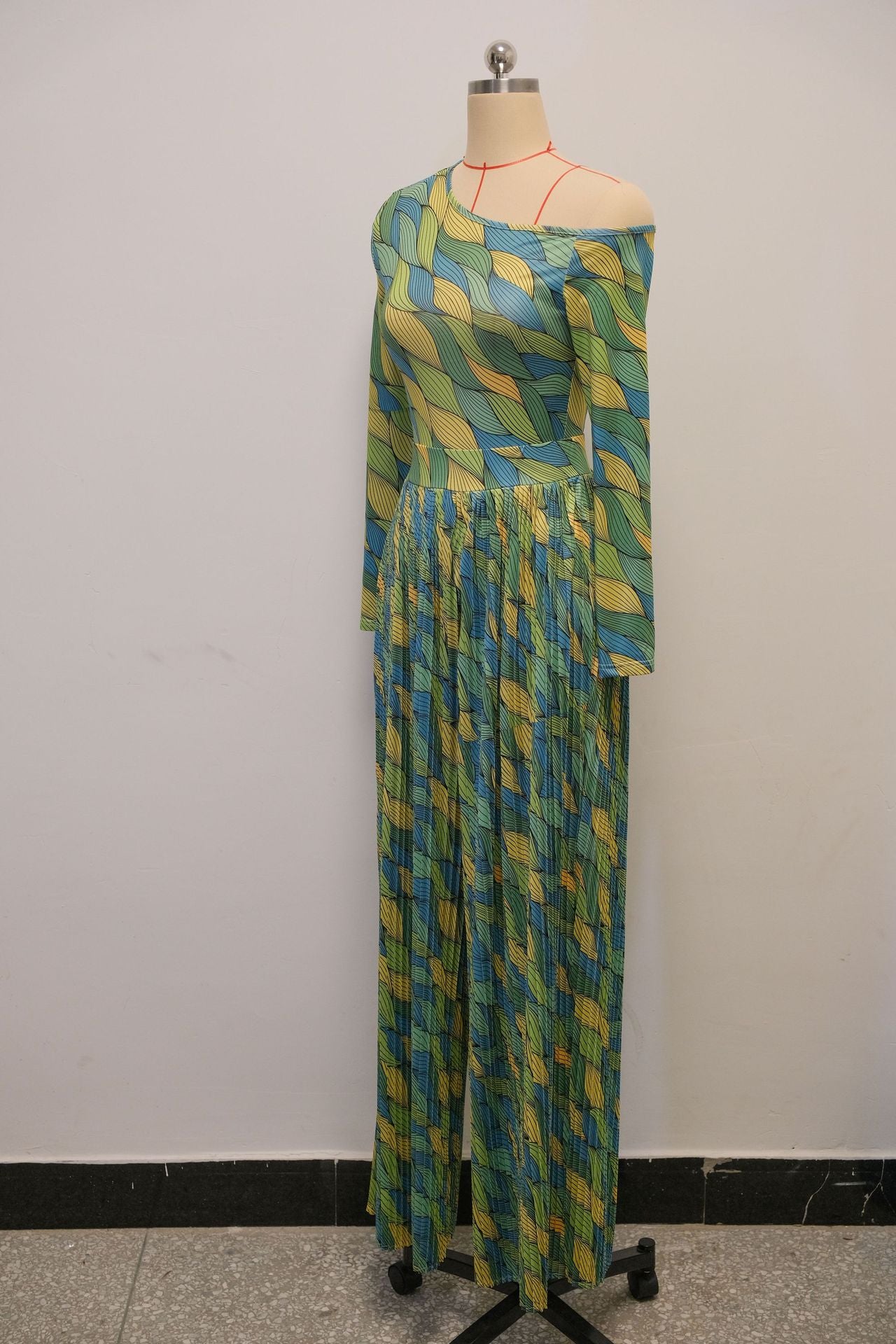 Women Spring Print Slash Shoulder Long Sleeve Top and Wide Leg Pants Pleated Two-piece Set 8