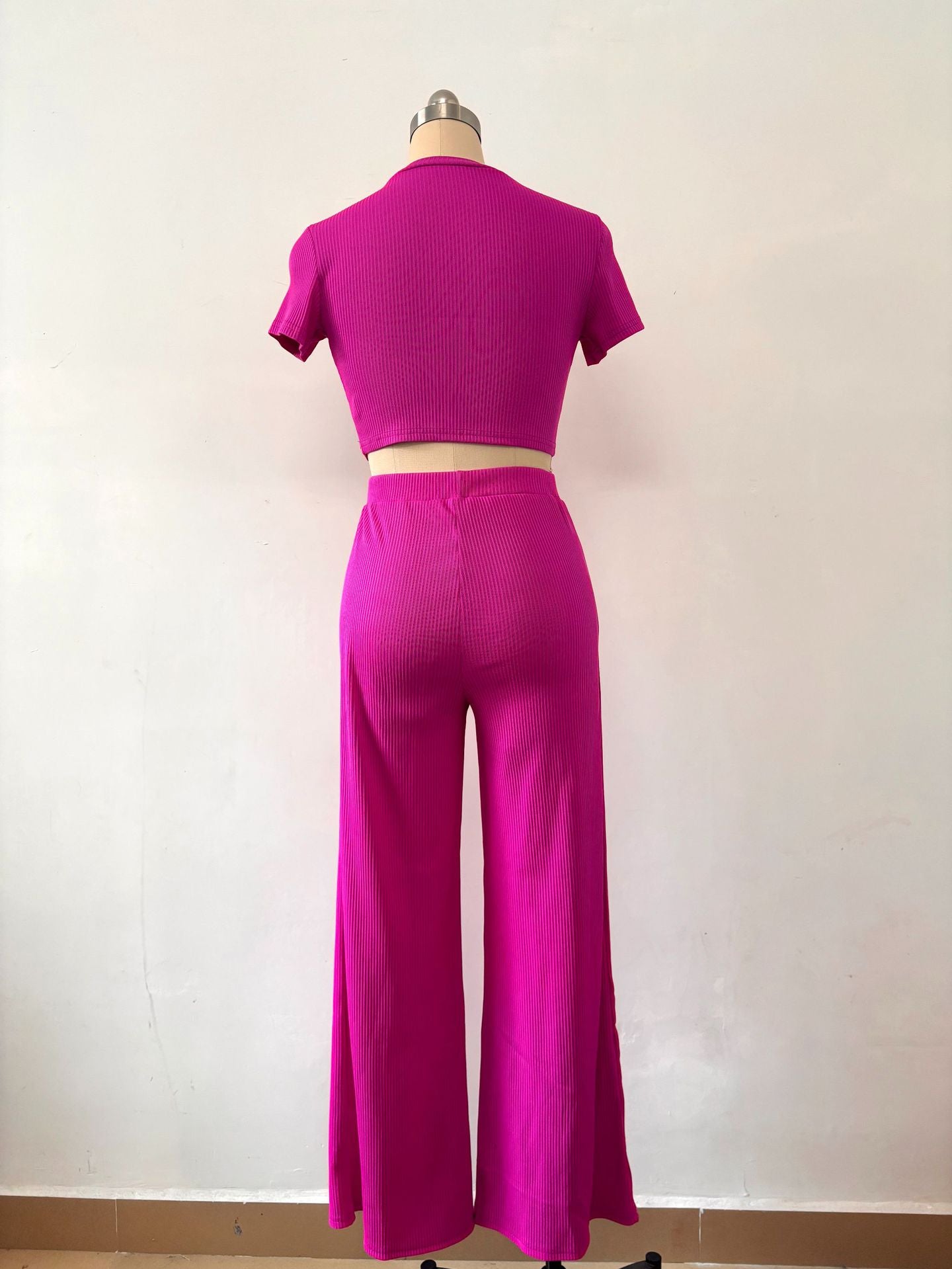 Short-Sleeved Fashionable and Sexy Crop T-Shirt Summer Trousers Two-Piece Set 17