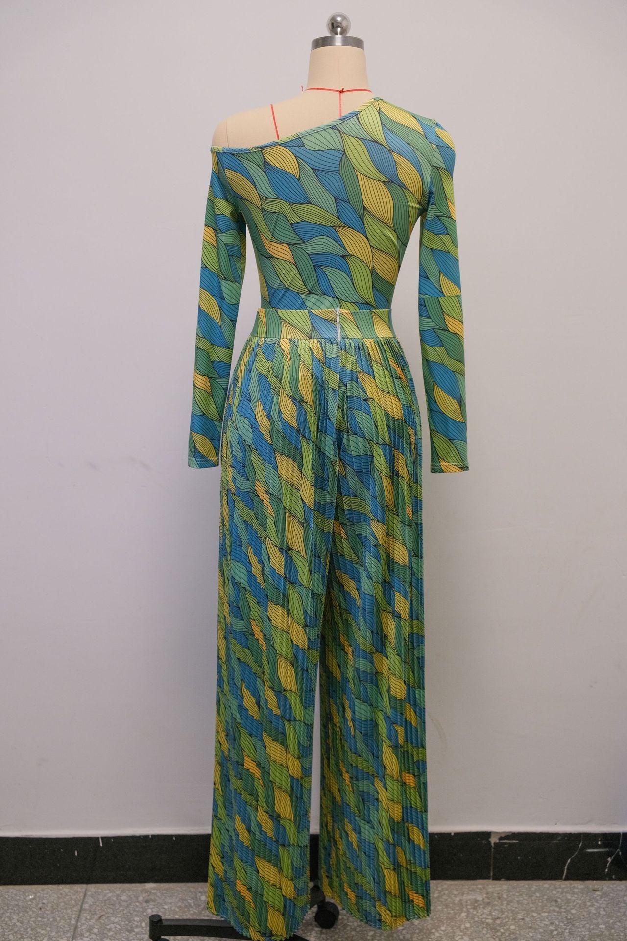 Women Spring Print Slash Shoulder Long Sleeve Top and Wide Leg Pants Pleated Two-piece Set 6