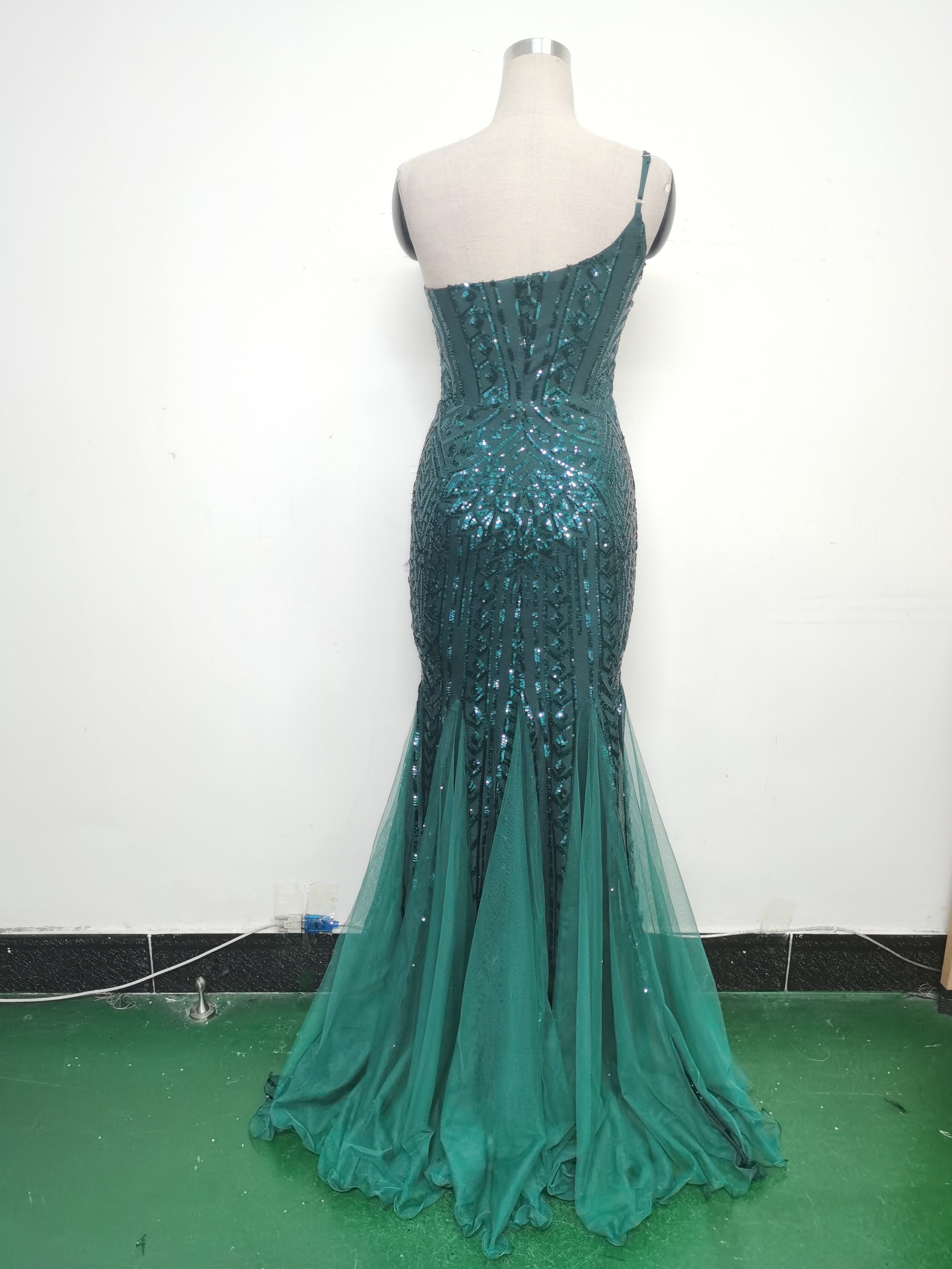 Sexy One Shoulder Sequins Mesh Patchwork Evening Dress 73