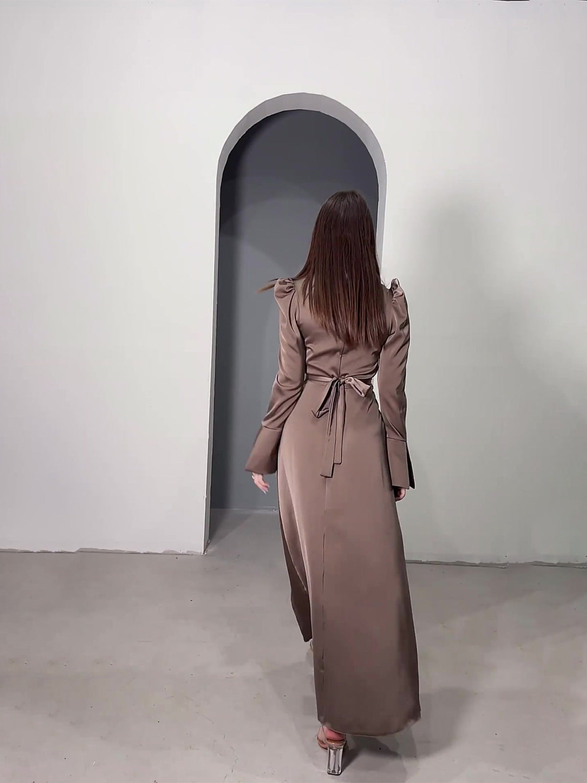 Chic Retro V-Neck Puff Sleeve Long Slim Waist Long-Sleeved Dress 4