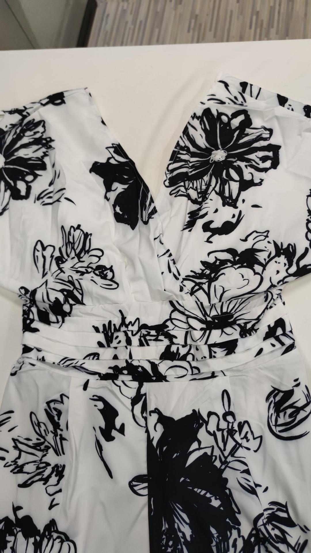 Summer Women's Fashionable And Elegant Print Bat Sleeves Slim Waist V-Neck Jumpsuit 18