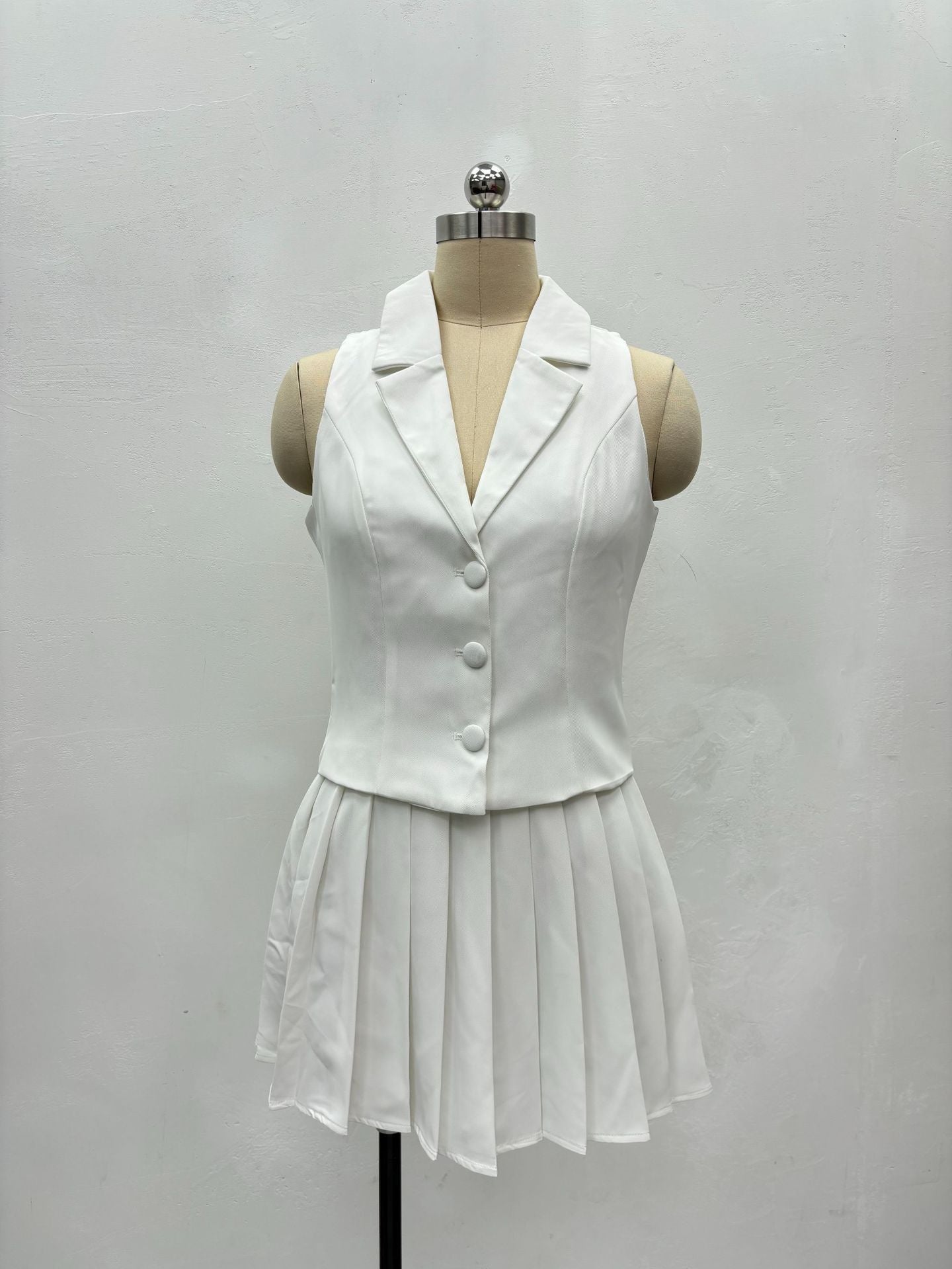 Women's Turndown Collar Sleeveless Vest Top Pleated Mini Skirt Fashion Casual Two-Piece Set 9