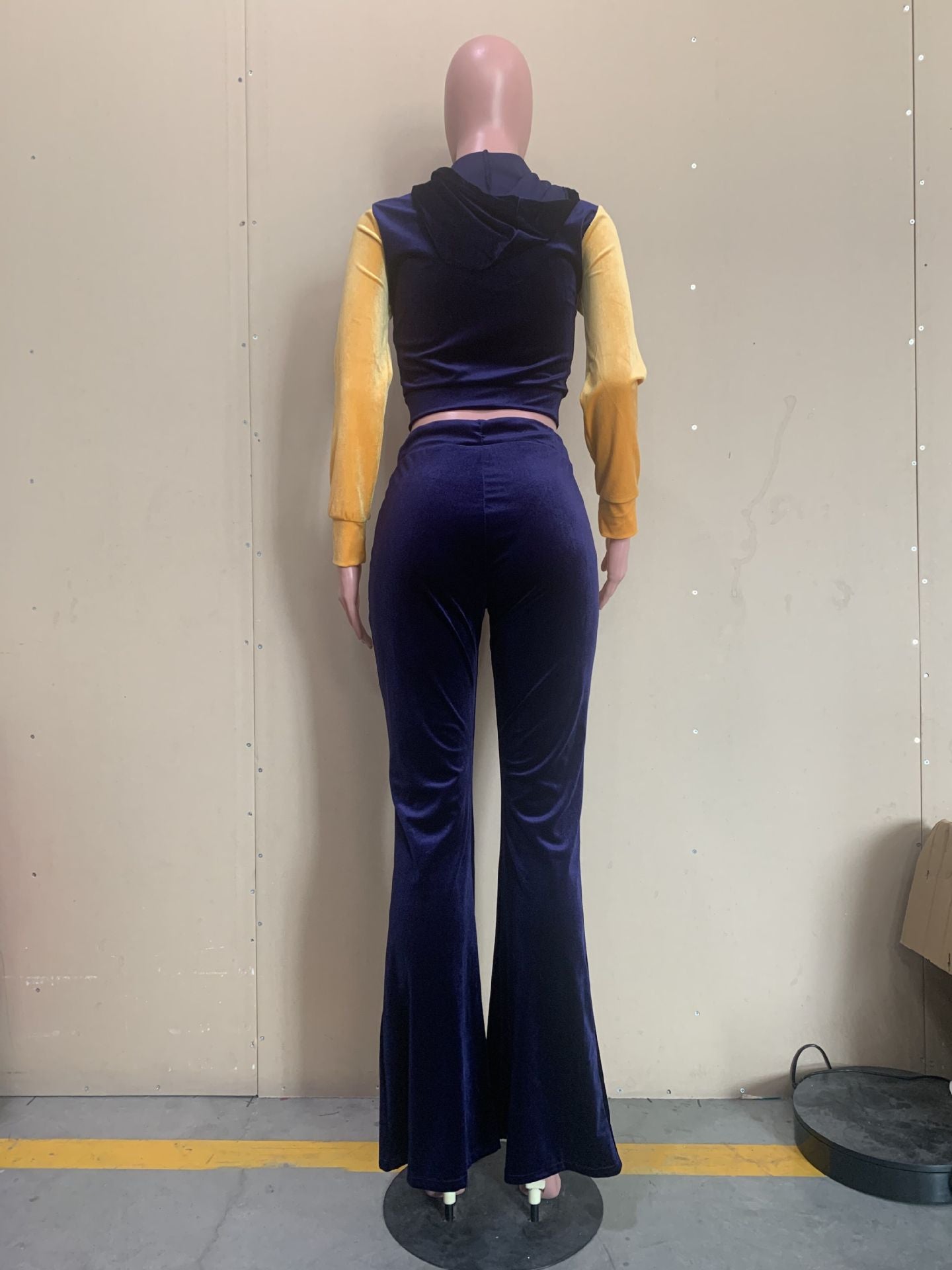 Women Solid Patchwork Crop Top and Bell Bottom Pant Two-piece Set 9