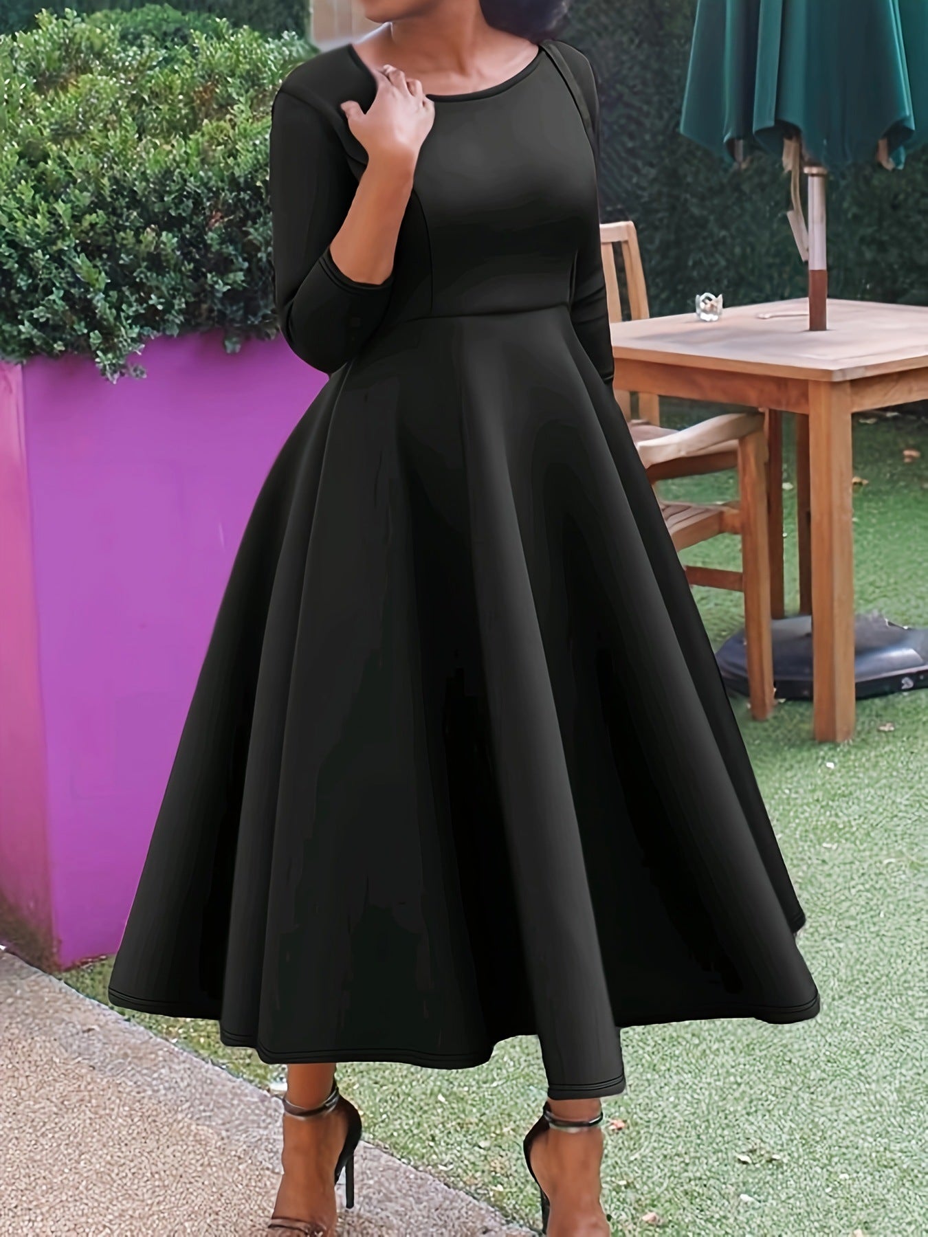 Plus size Women three-quarter sleeve round neck dress 3