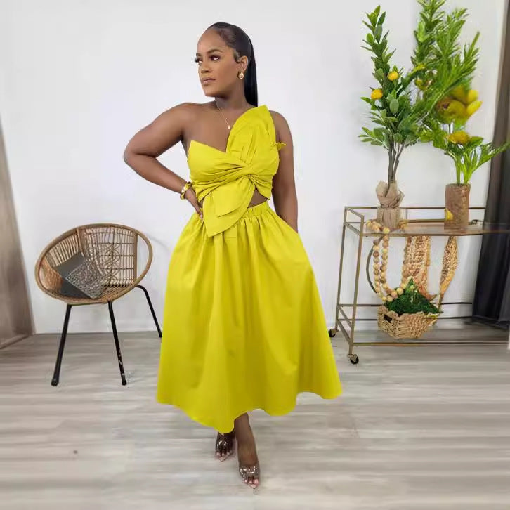 Sexy Solid Color One-Shoulder Petal Hollow Midi Dress 3