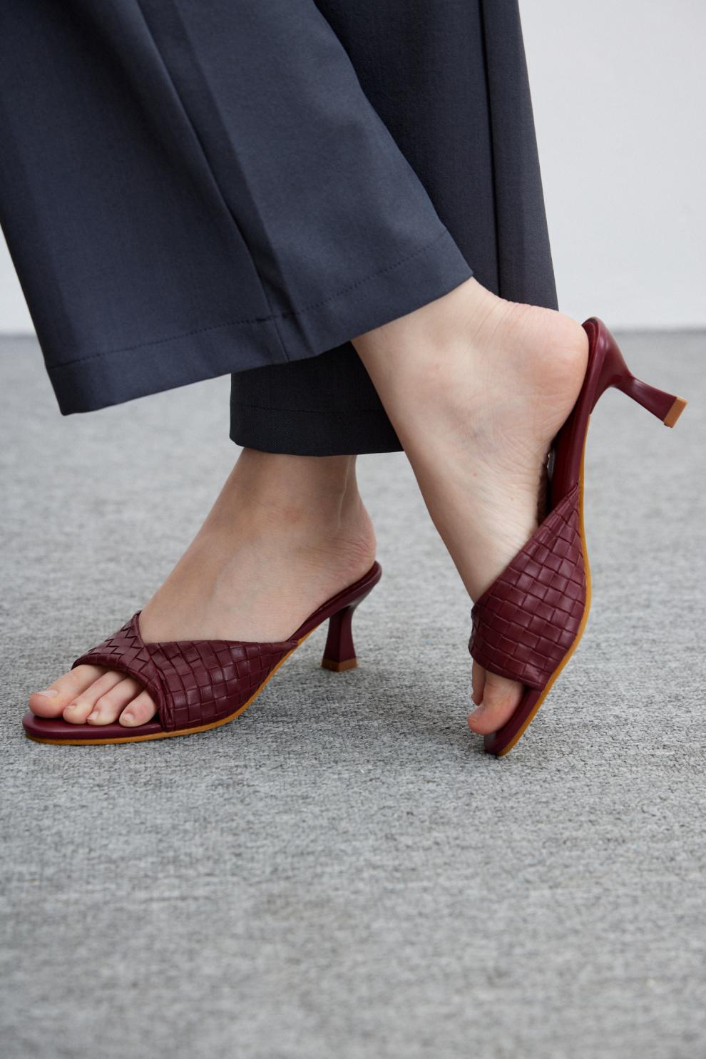 Fashionable and Elegant Ladies Open Toe High Heel Slippers