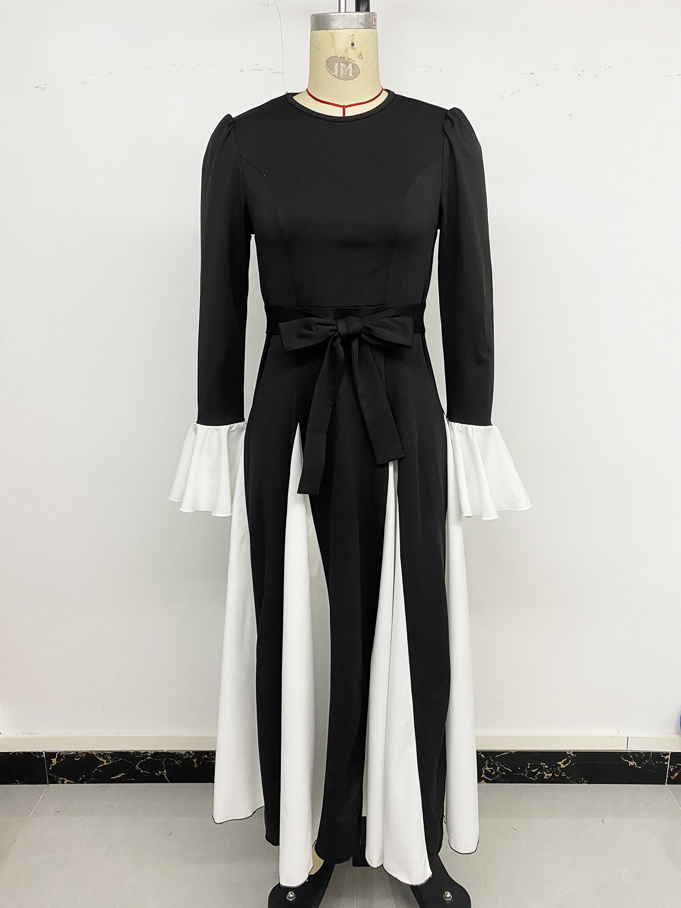 Women Fall/Winter Lace-Up Round Neck Patchwork Contrast Color Bell Bottom Sleeve Dress 7