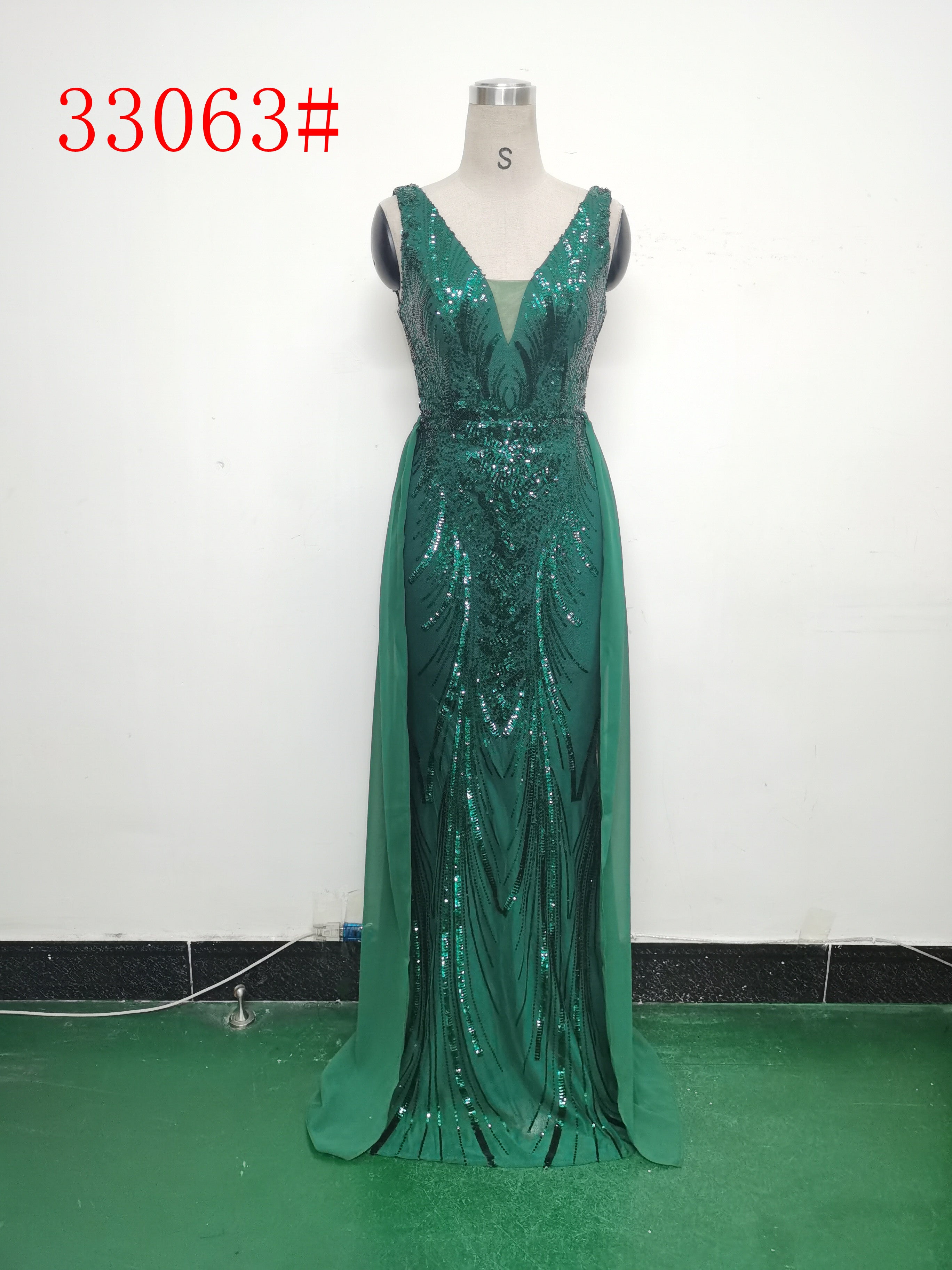 Elegant Sequin Rhinestone Chain Evening Dress 19