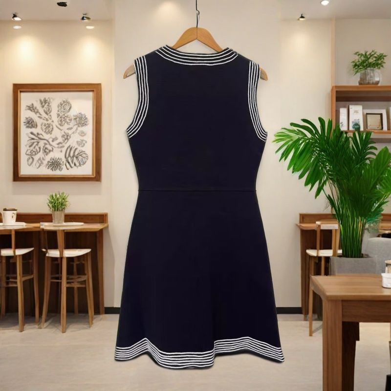 Autumn Button-Down Round Neck Sleeveless Knit Dress
