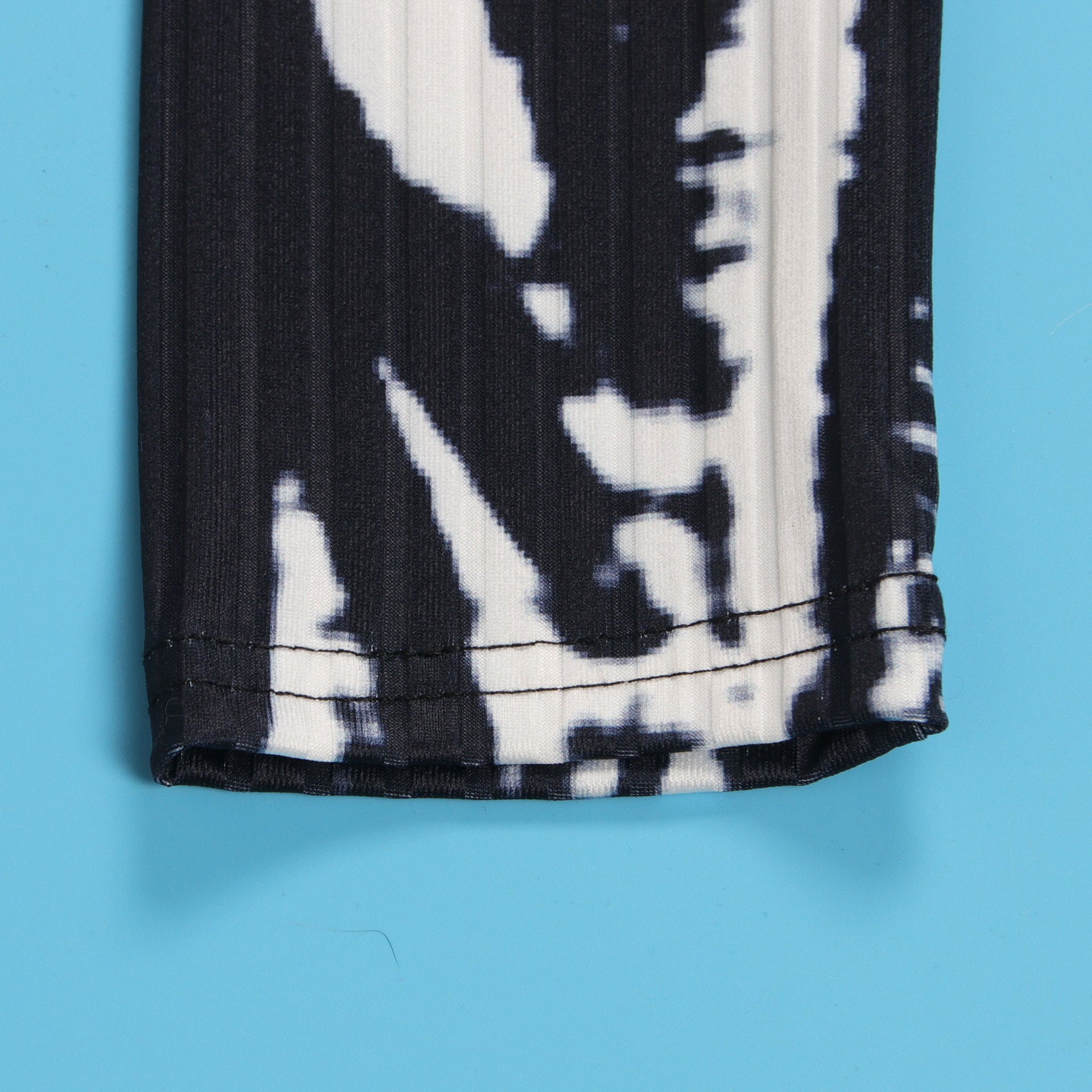 Sexy Printed Back Slit Tight Fitting Bodycon Dress 45