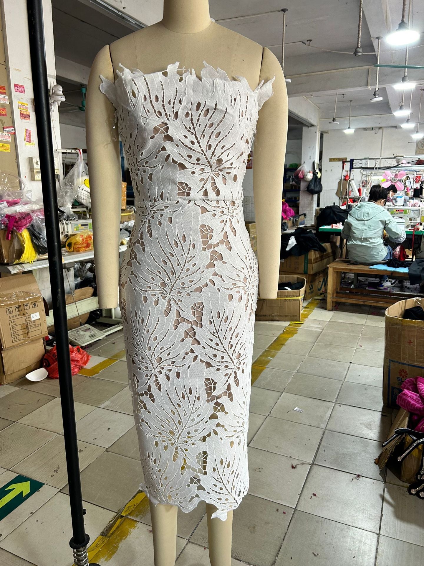 Women knitting sleeveless Strapless Lace white dress 8