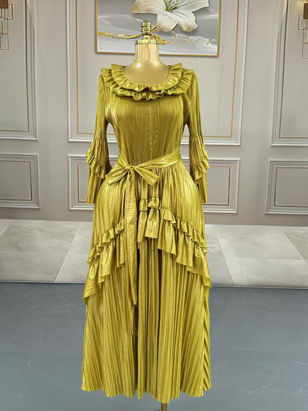 Plus Size Women Bell Bottom Sleeve Elegant Shiny Pleated Dress 8