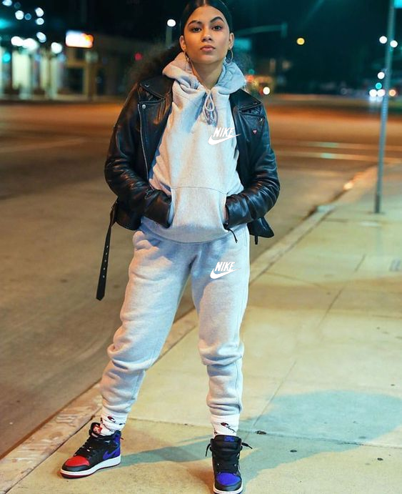 Women's Fashion Casual Embroidered Hooded Two-Piece Pants Set 36