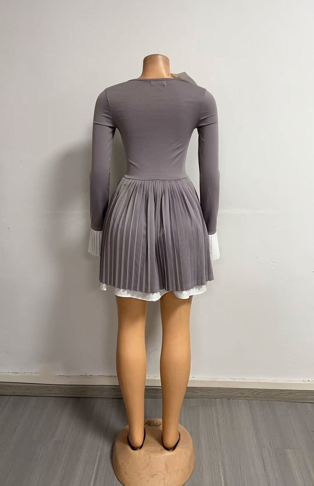 Women color matching button sexy pleated dress