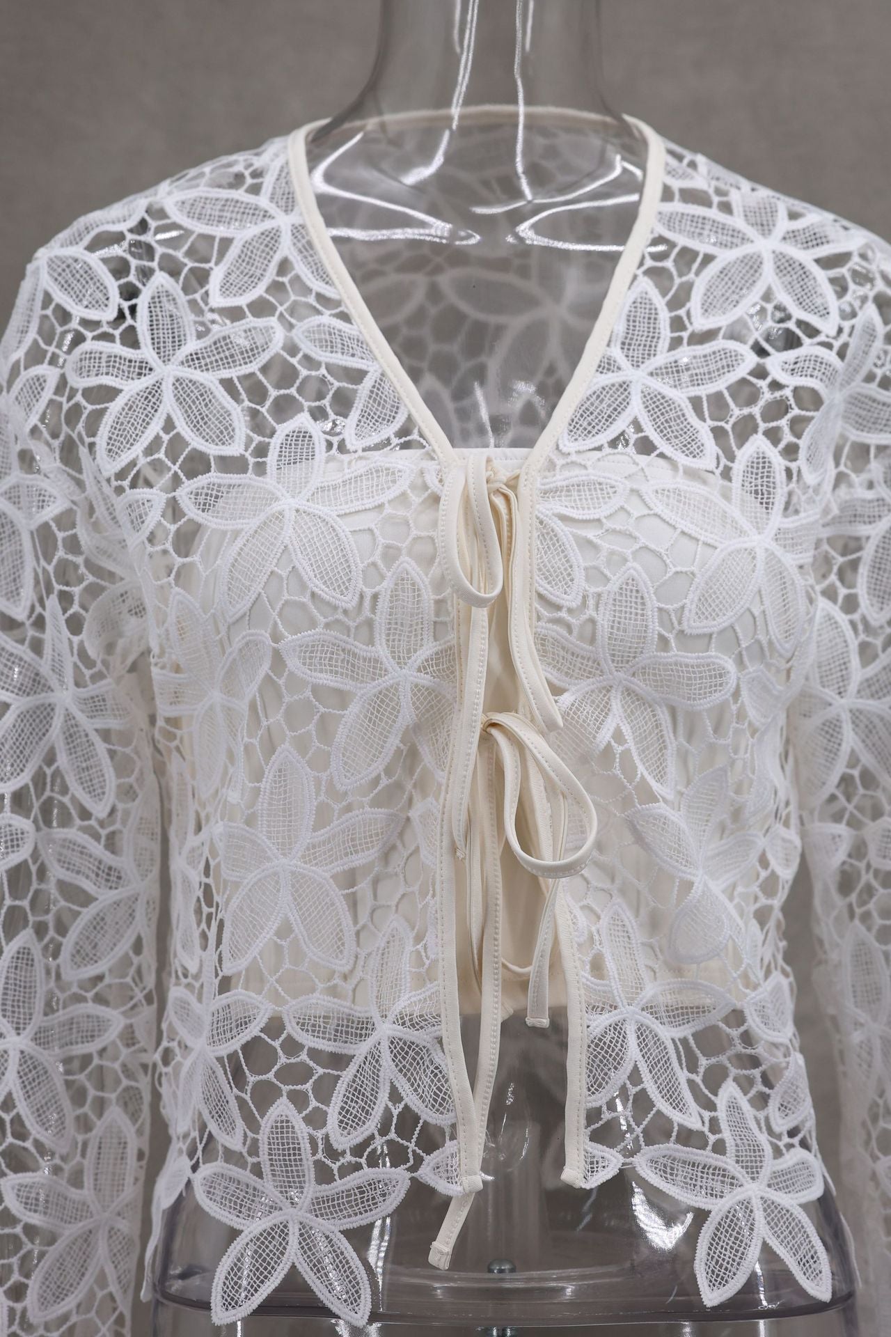 Spring Summer Fashion Elegant Luxury Lace Flower Hollow Embroidery Strapless Cardigan 8