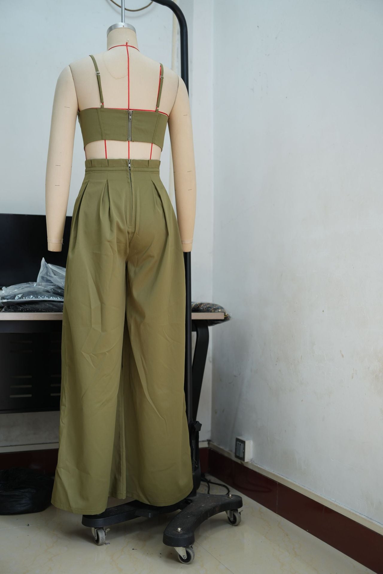 Women Plunging tank top Solid Lace-Up wide-leg pants two-piece set 10