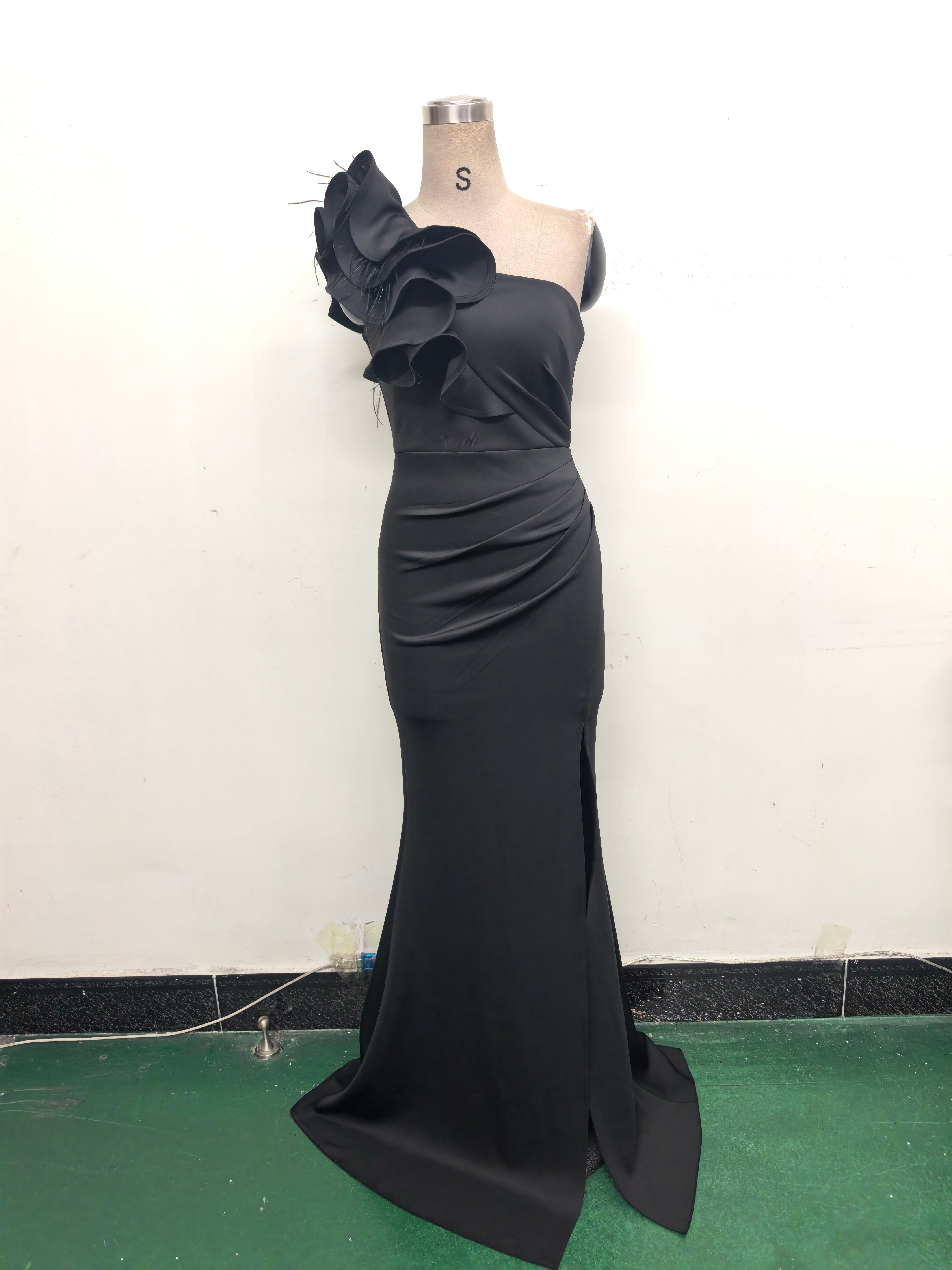 Women One-Shoulder Beaded Wool and Floral Satin Slit Sexy Evening Dress 44