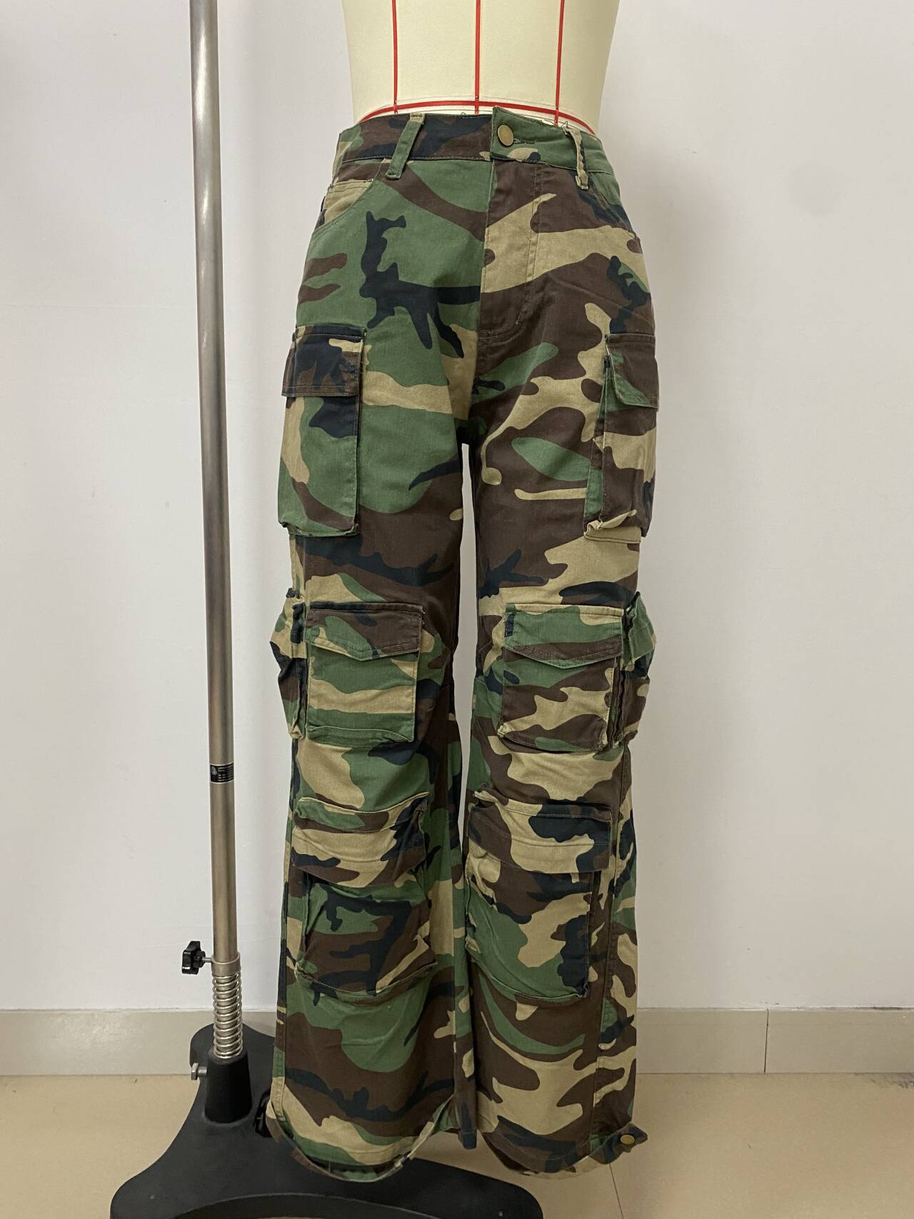 Women's Fashion Street Straight-Leg Loose Camo Trousers with Multi-Pockets 7
