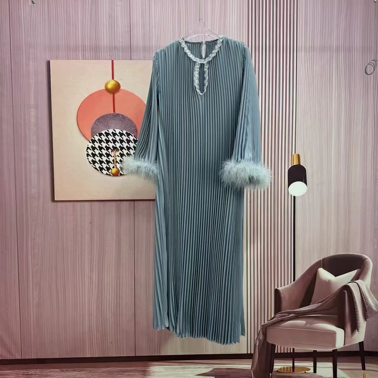 Plus Size Women Round Neck Ostrich Feather Dress 4