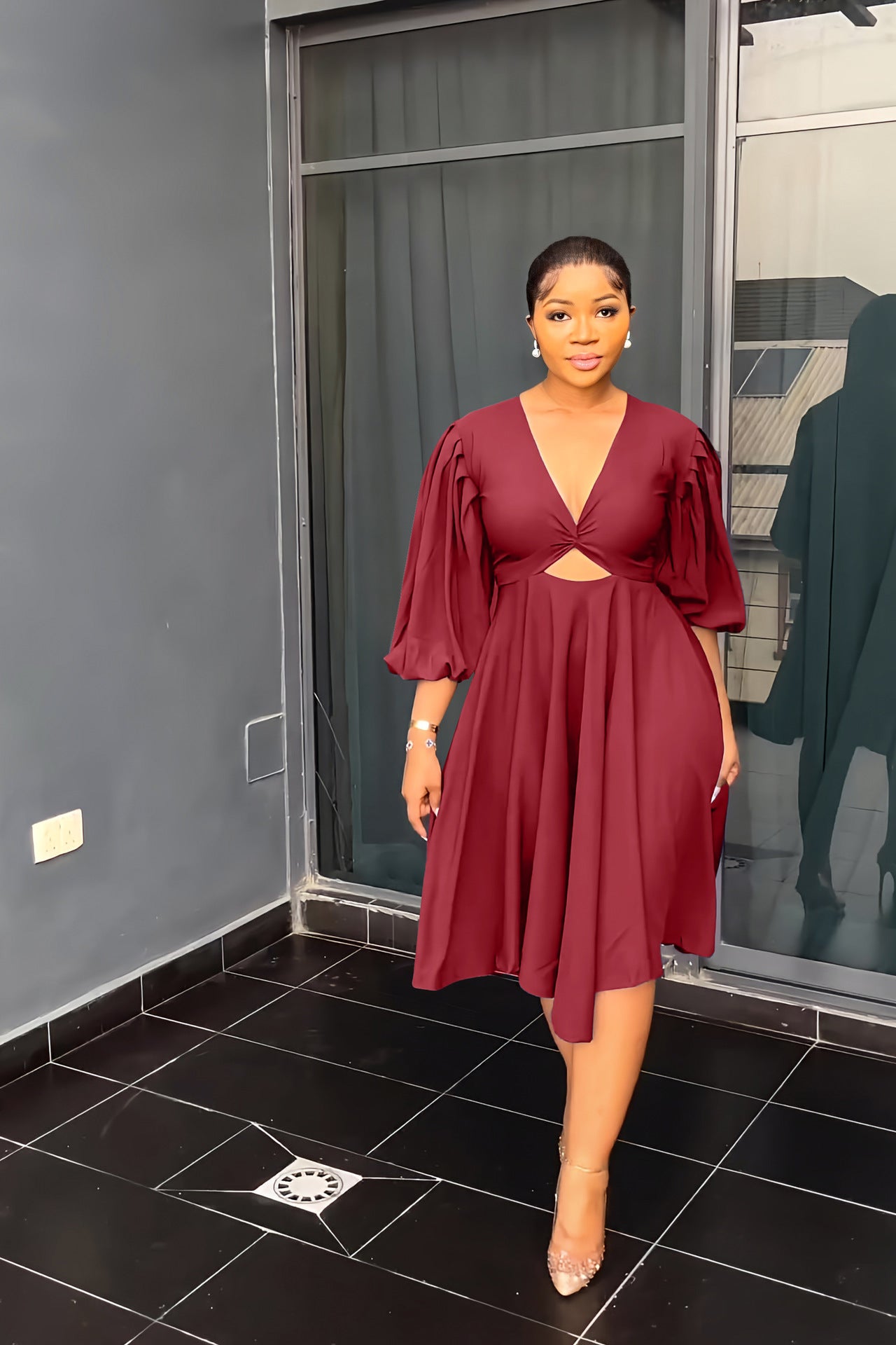 Women v-neck cutout dress 4