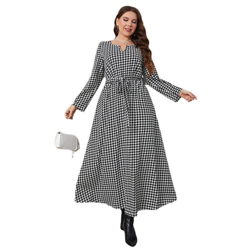 Plus Size Women Round Neck Black and White Checkered Dress 6