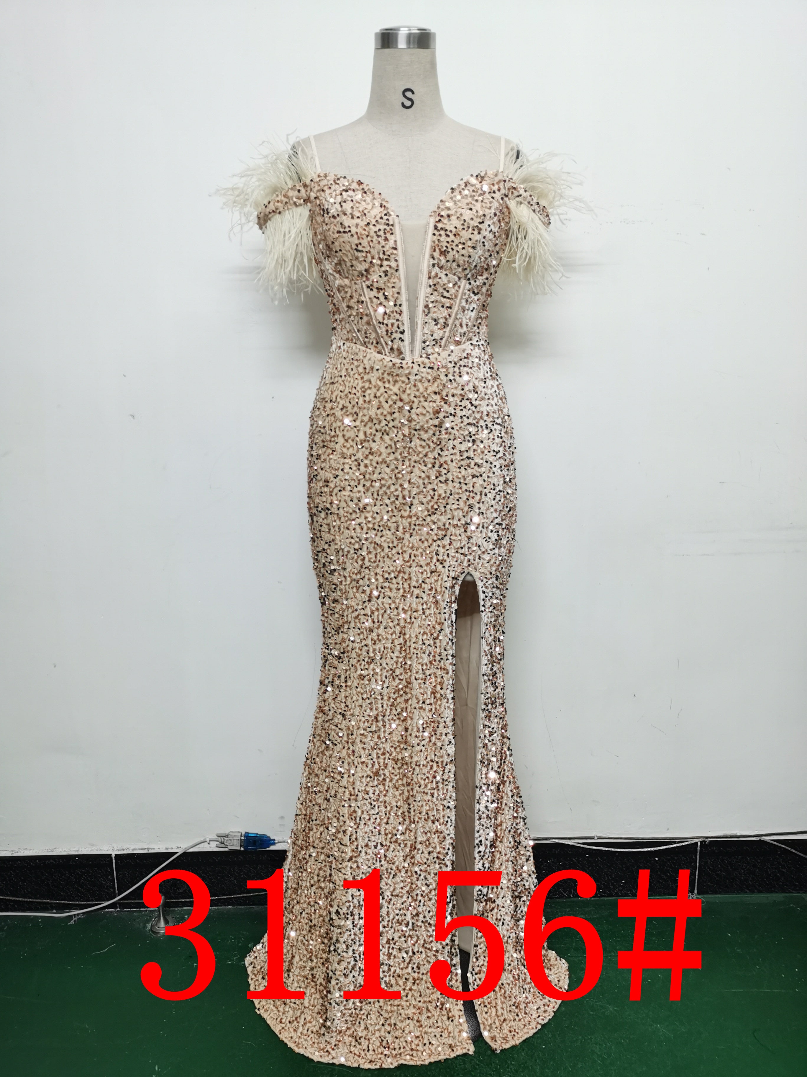 Women Herringbone ostrich velvet sequined mermaid evening dress 28