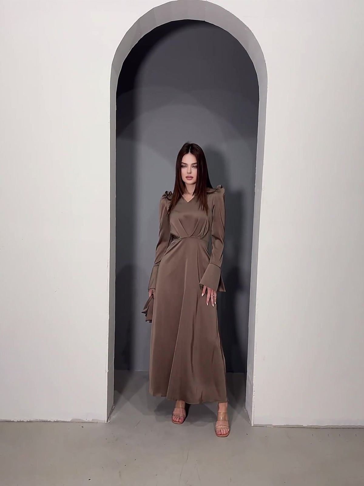 Chic Retro V-Neck Puff Sleeve Long Slim Waist Long-Sleeved Dress 5