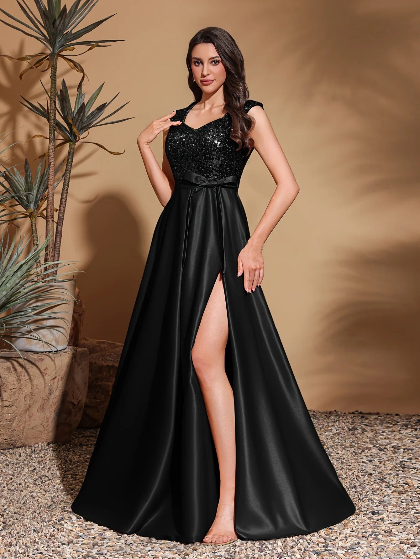 Women Elegant Black Sequined V-Neck Party Mermaid Bridesmaid Evening Dress（Processing time need 3-6 days） 4