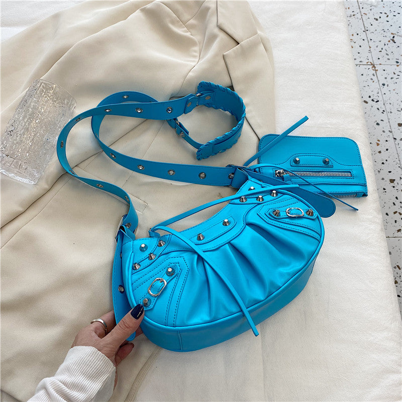 Diagonal pleated single shoulder women's retro rivet bag 4