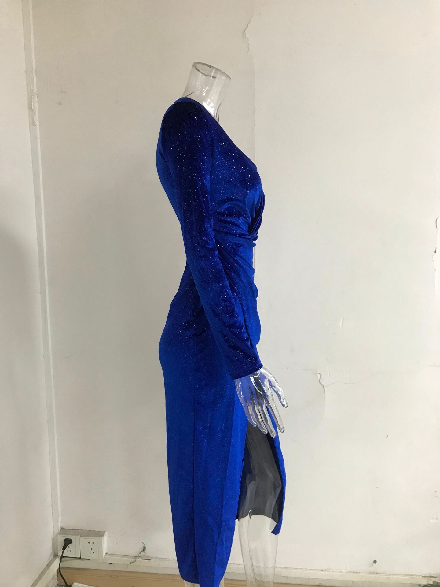Women Sexy Leg-Exposing Long Sleeve Velvet Dress 16