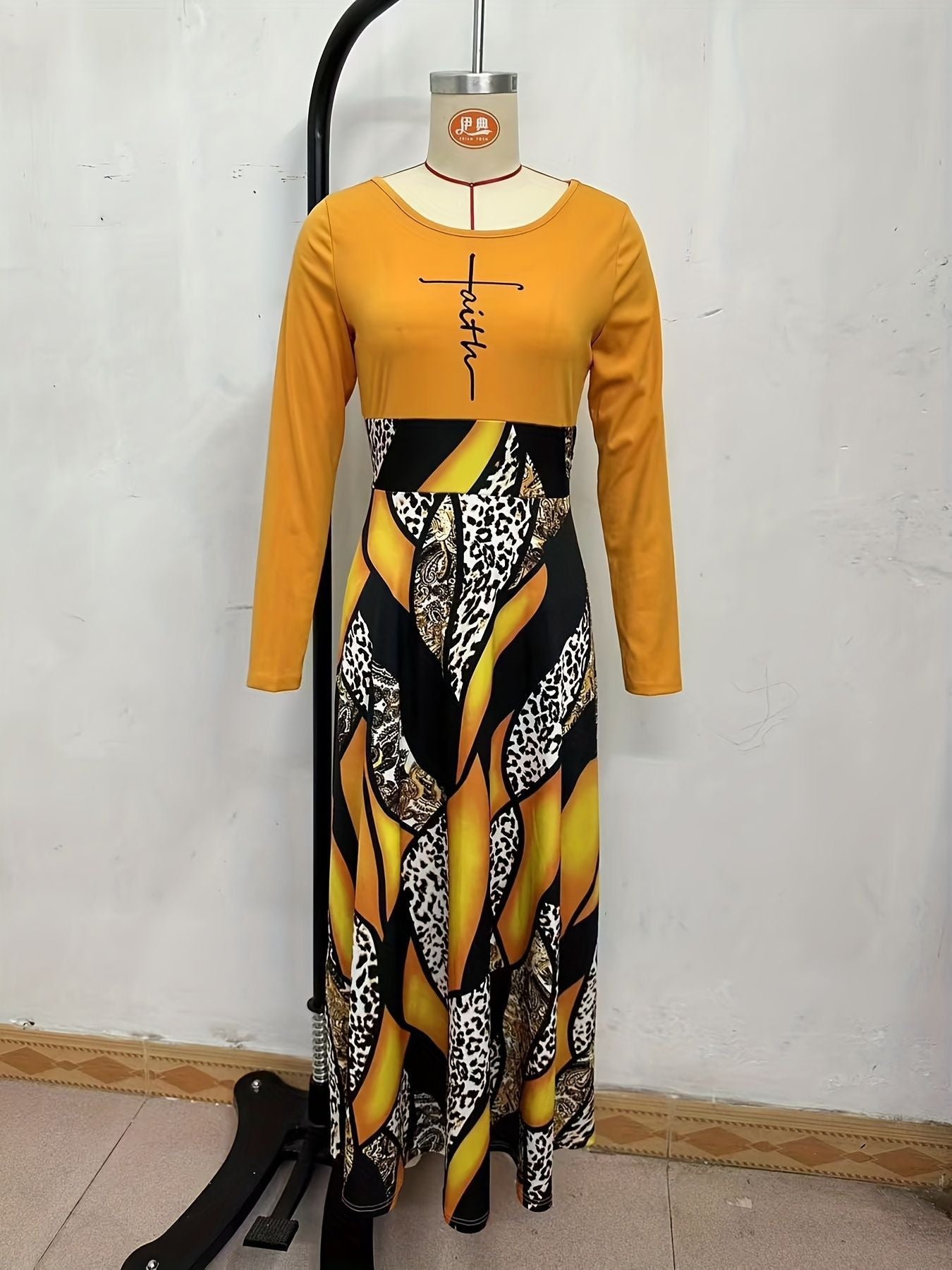 Casual Printed Deep V Half-Sleeve Long Dress 5