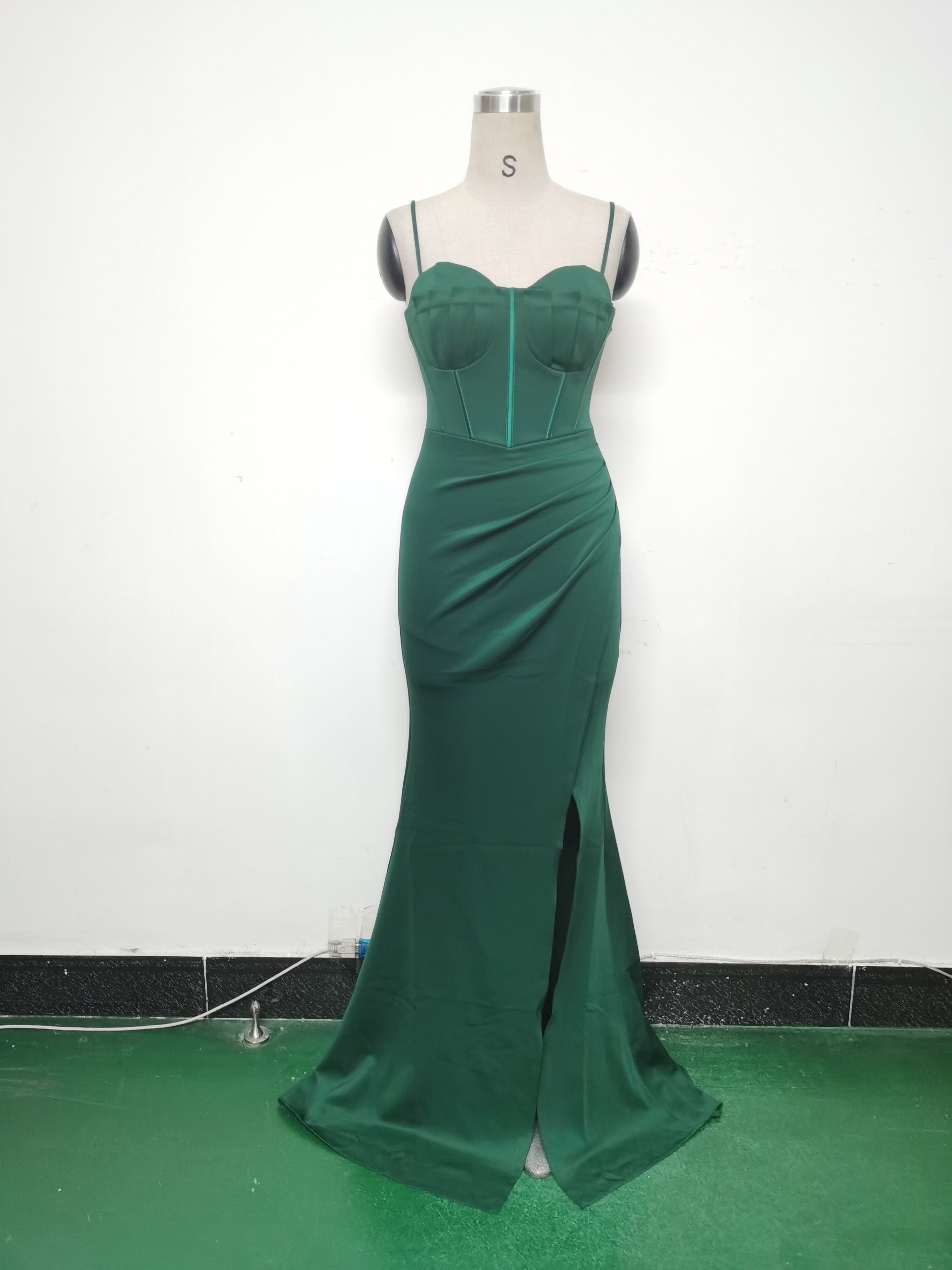 Fishbone Slim Waist Solid Color Satin Evening Dress 24