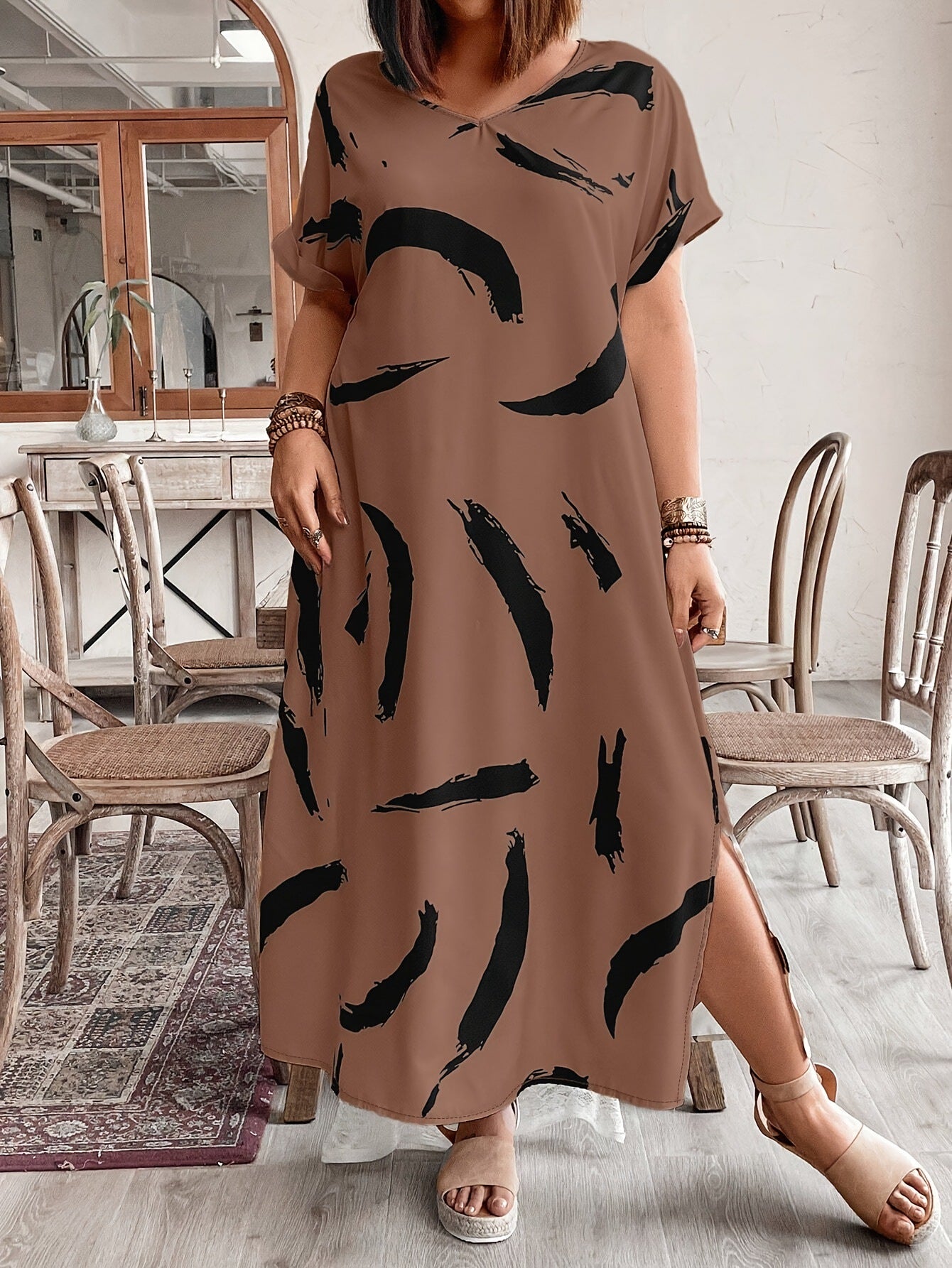 Plus Size Women short-sleeved printed slit dress 8