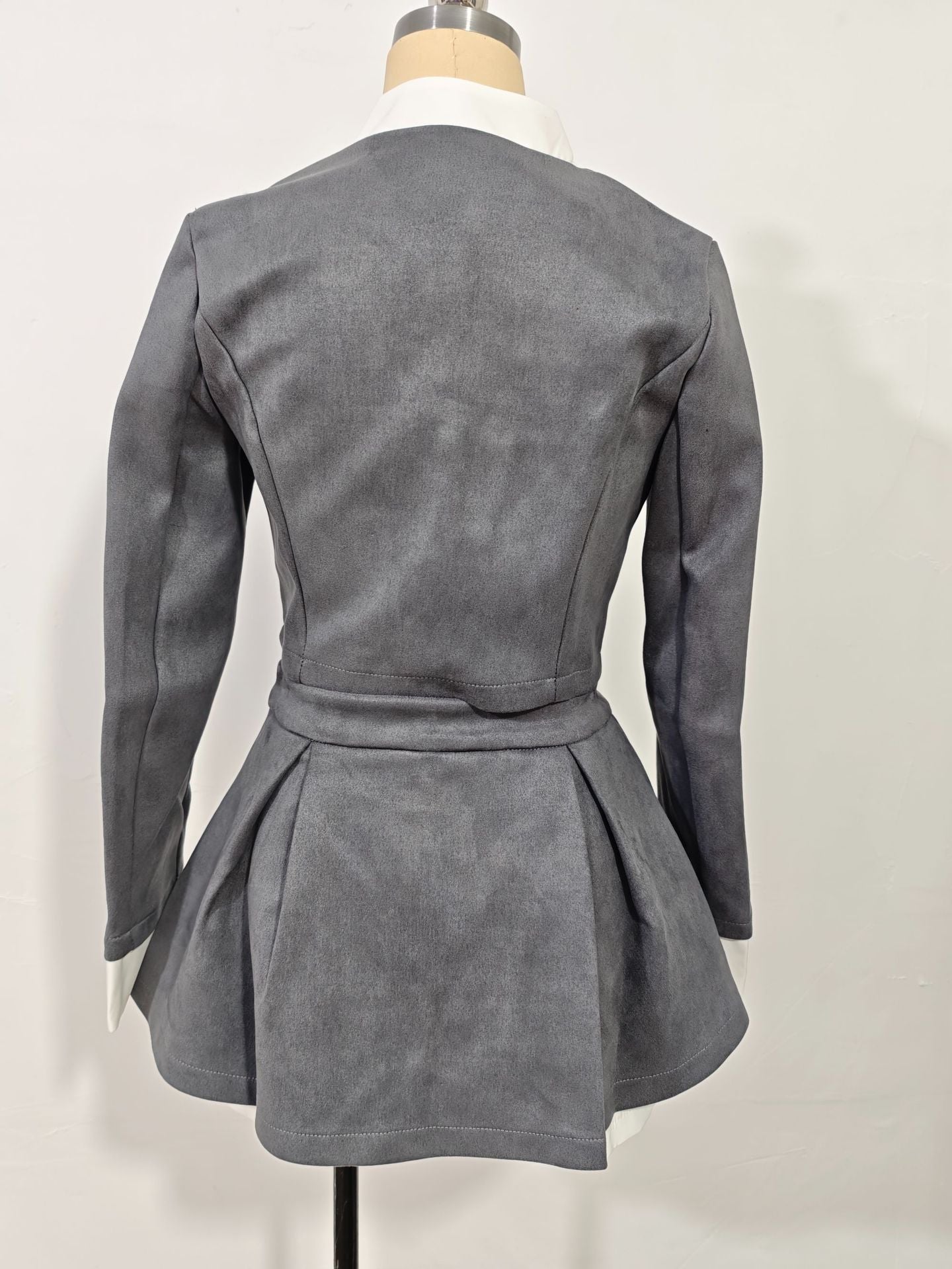 Women Contrast Button Crop Top and Mini Skirt Two-piece Set 6