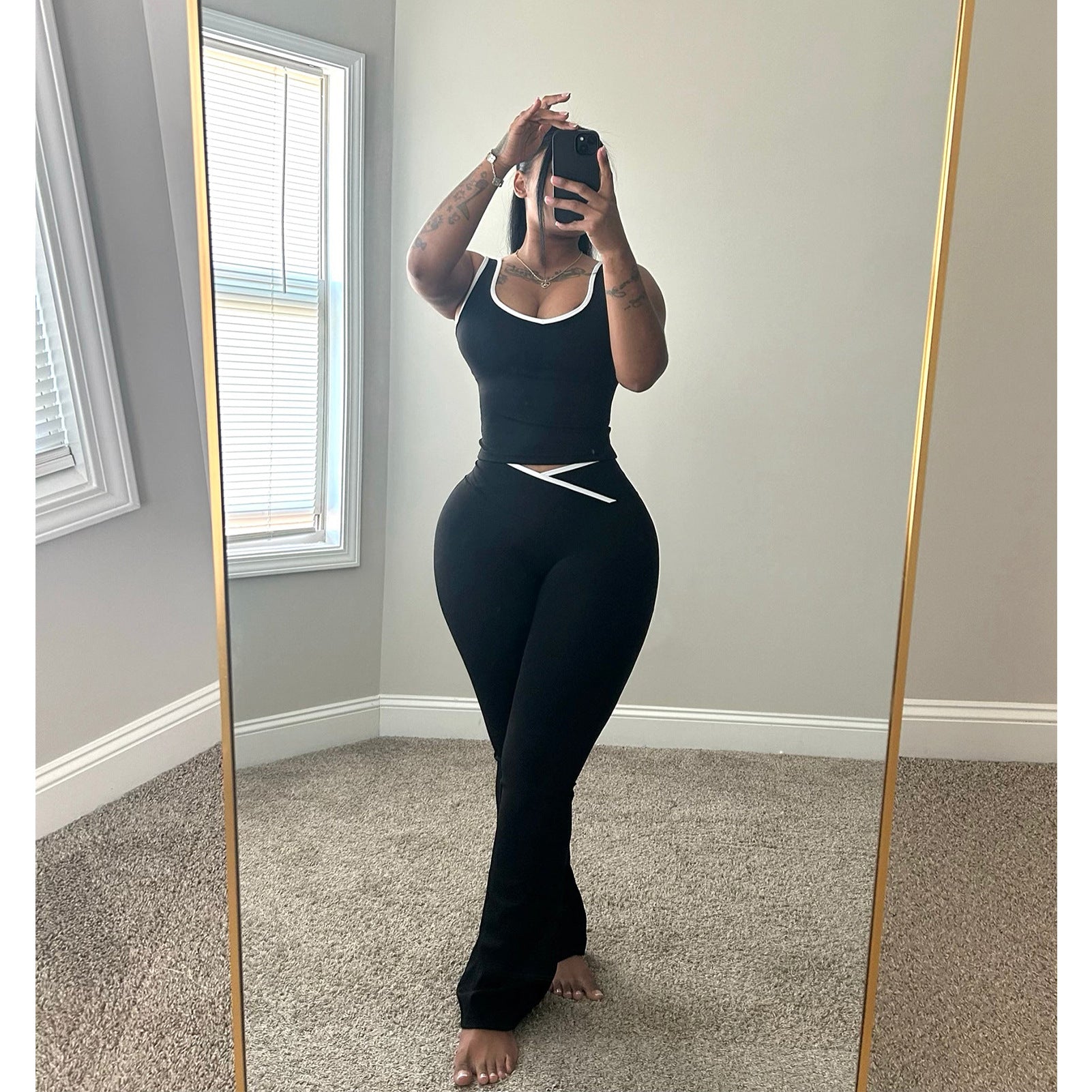 Women Yoga Contrast Color Cross Bell Bottom Pants Two-piece Set 5