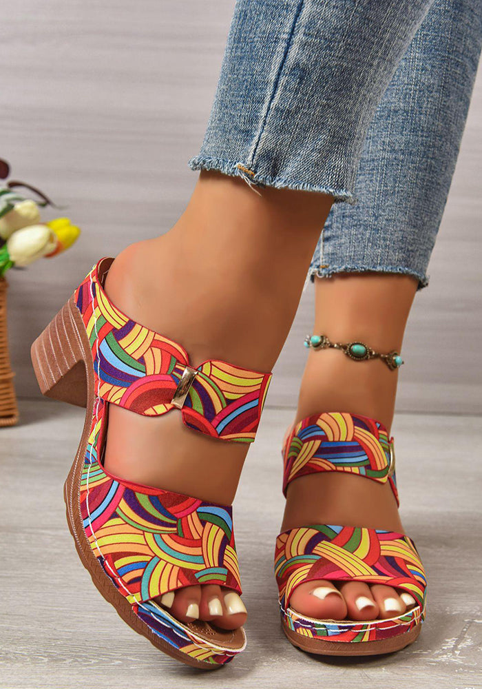 Plus Size Women Graffiti Buckled Lightweight Block Heel Sandals