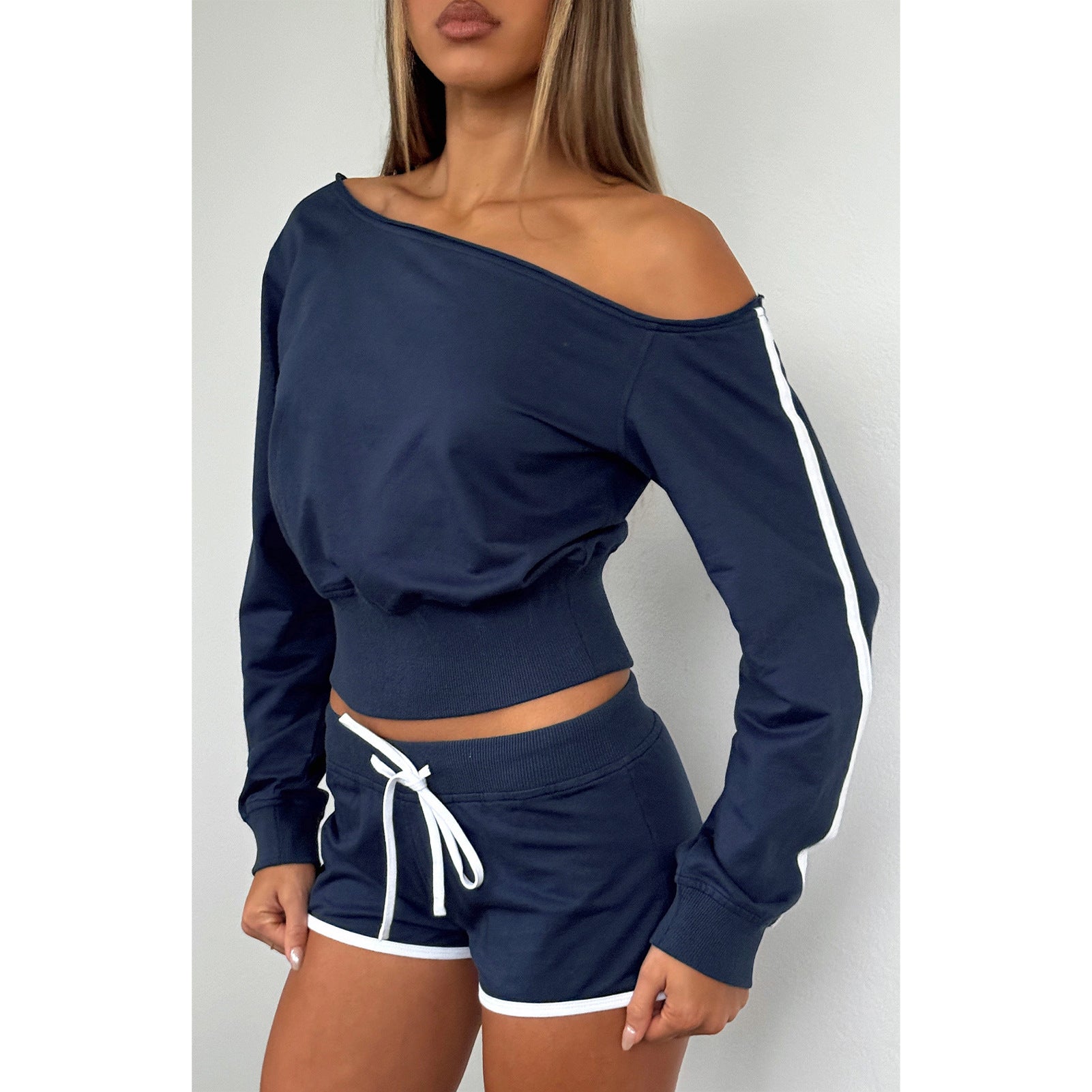 Women's Casual Slash Shoulder Long Sleeve Top Drawstring Shorts Two-Piece Set 34