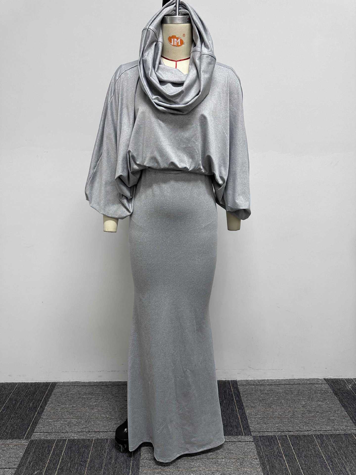 Sexy Slim Solid Color Hooded Fishtail Skirt Set 15