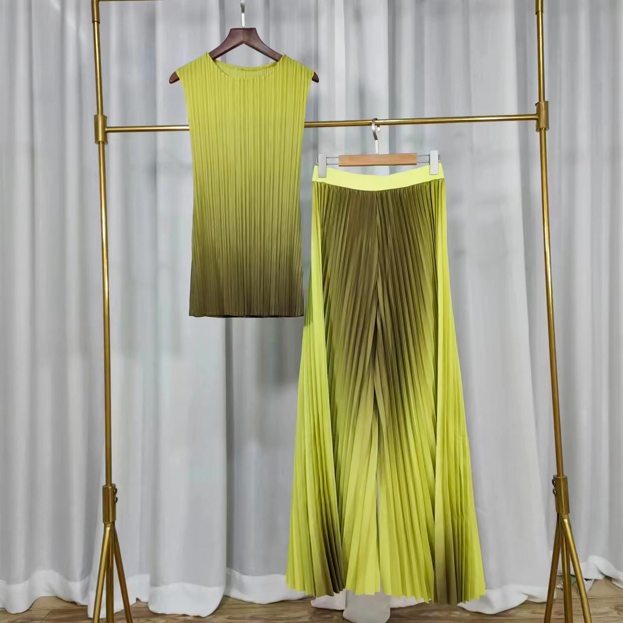 Women's Fashion Pleated Gradient Color Sleeveless Chic Loose Tops Wide-Leg Pants Set 5