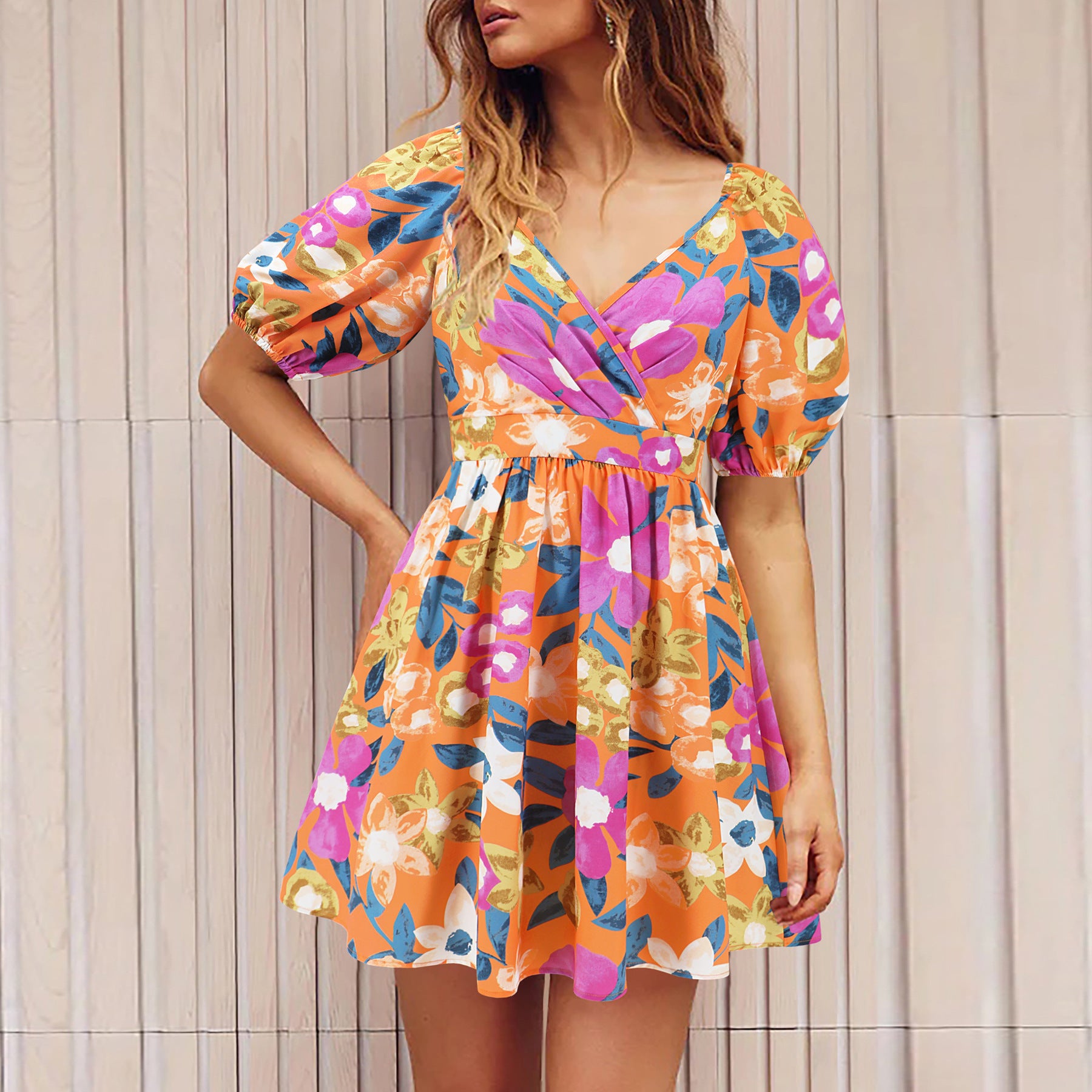 Women's Summer Printed V-Neck Lantern Sleeve Short Dress 3