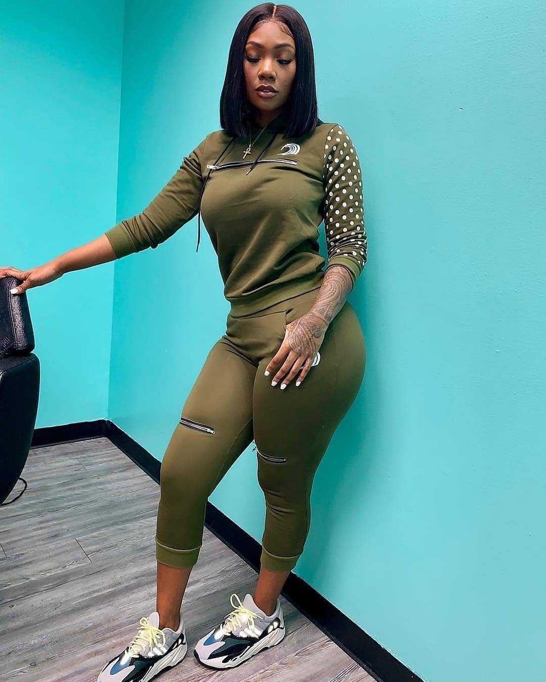 Women's Autumn Winter Fashion Zipper Polka Dot Patchwork Hooded Two-Piece Pants Set 4