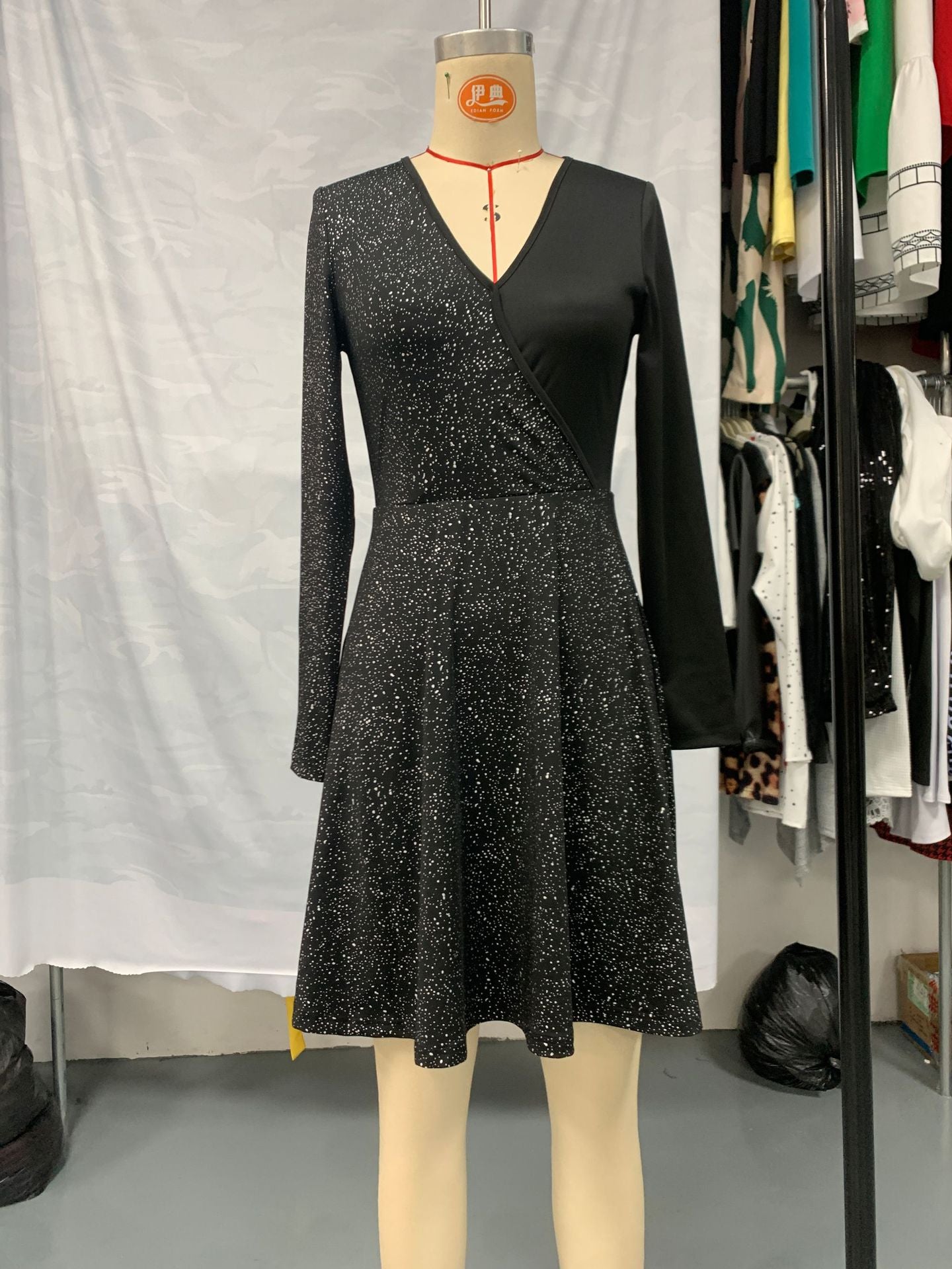 Spring Women's Fashion Elegant Long-Sleeve V-Neck Sequin Dress 9