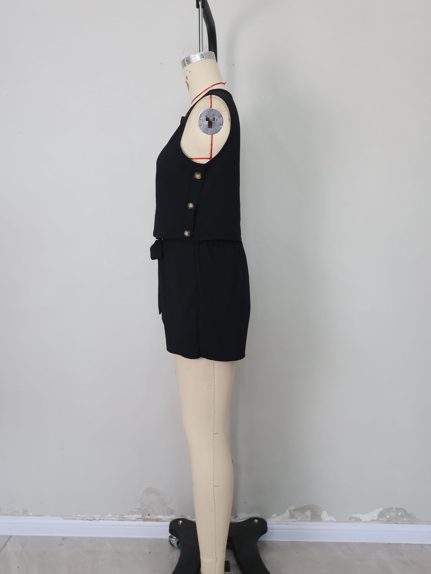 Women Solid button lotus leaf Lace-Up bow sleeveless top and shorts two-piece set 12